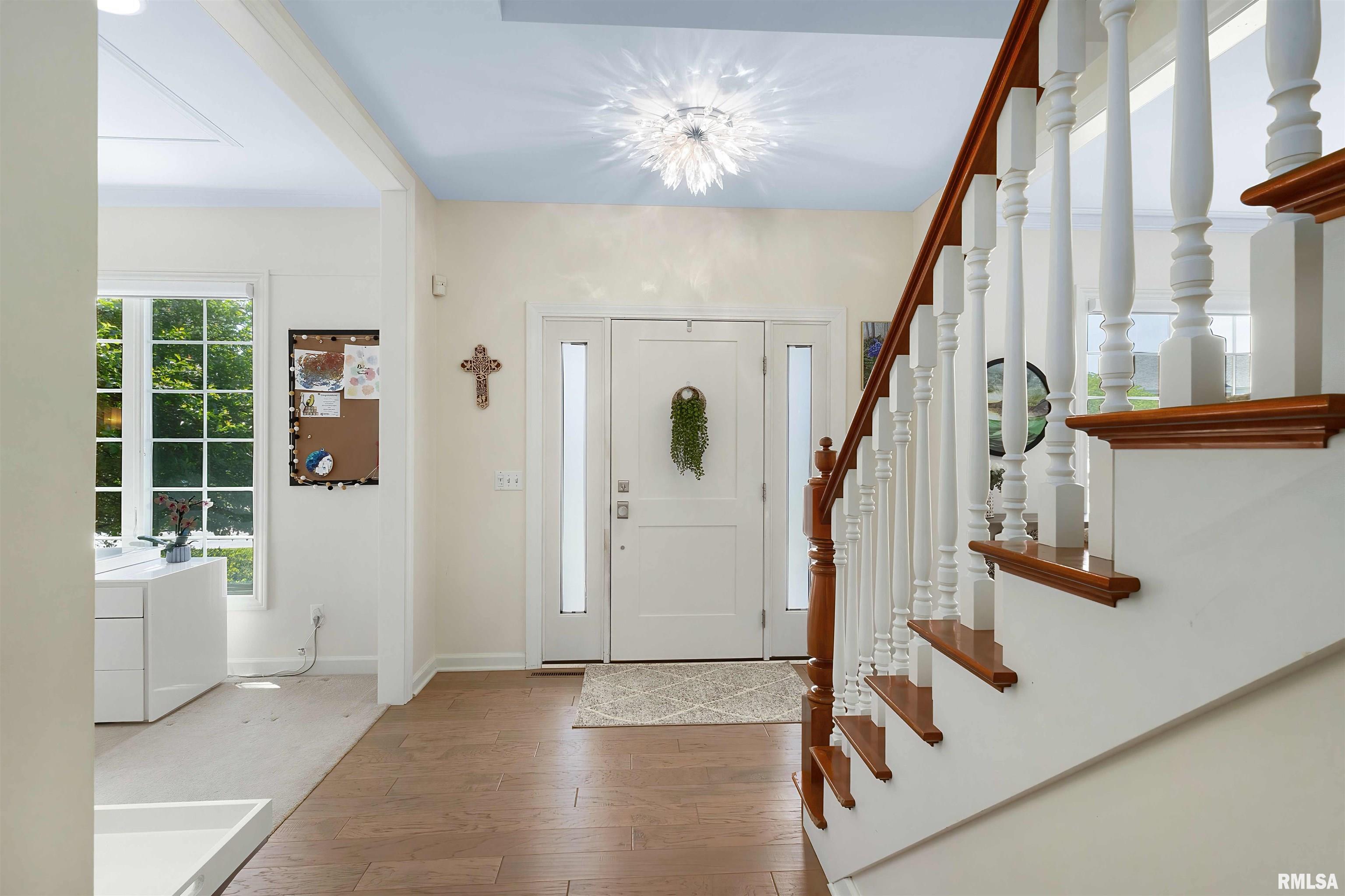 2083 Lundy Lane, Bettendorf, Iowa image 5