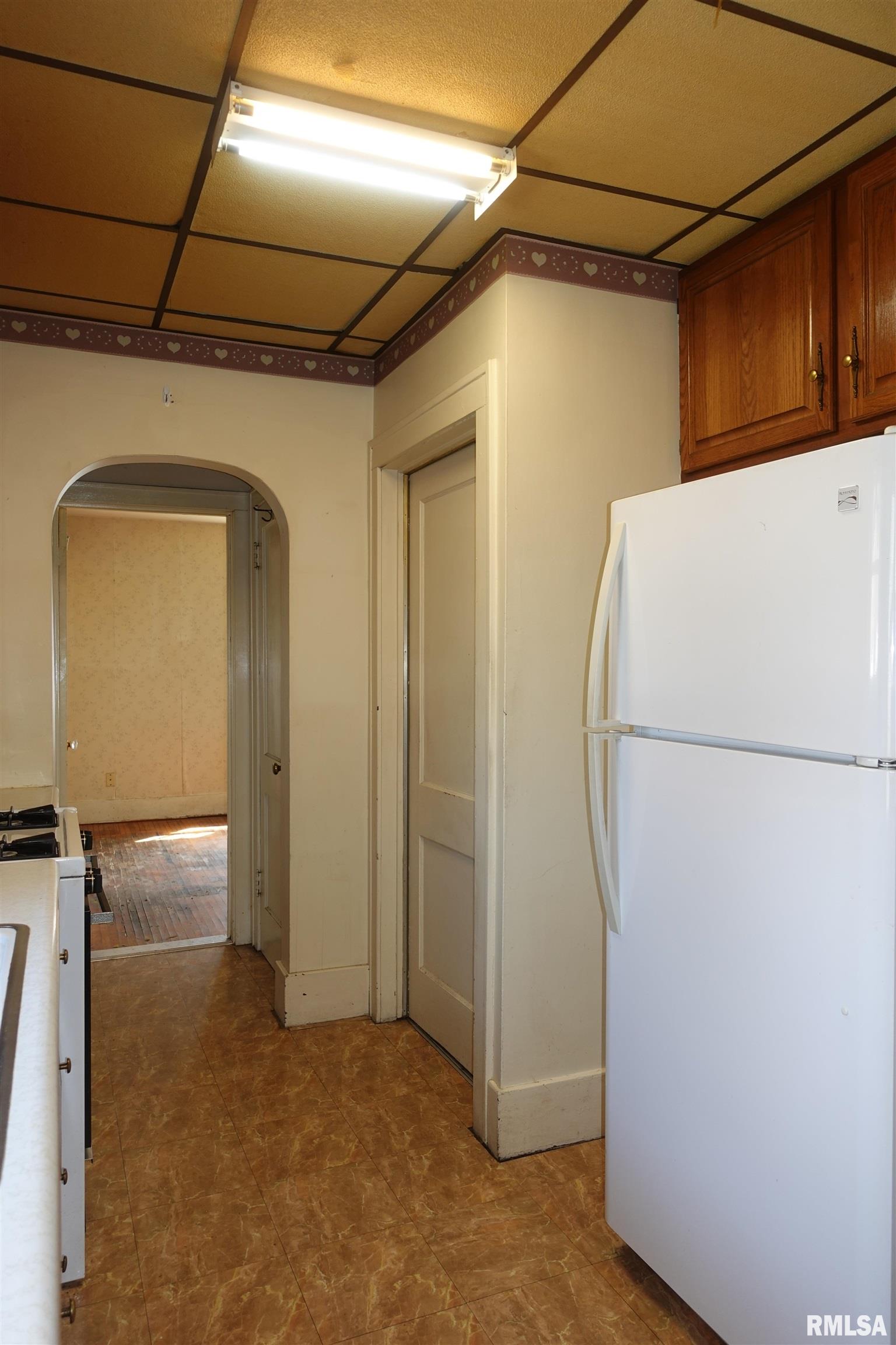 961 Arnold Street, Galesburg, Illinois image 14