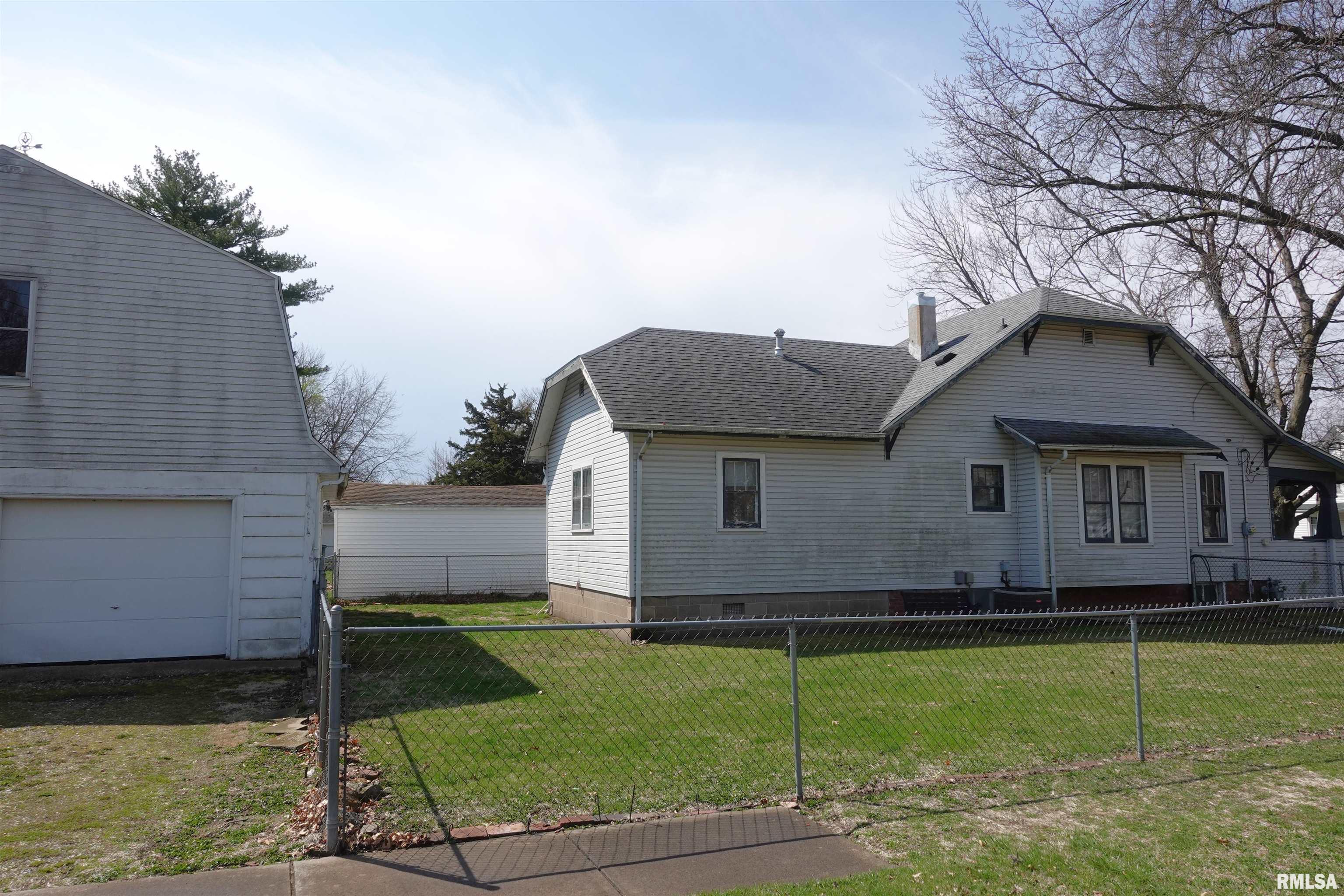 961 Arnold Street, Galesburg, Illinois image 4