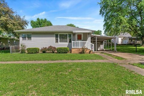 Photo of 115 N SPRING Street, Mt Pulaski, IL 62548 (MLS # CA1043340)