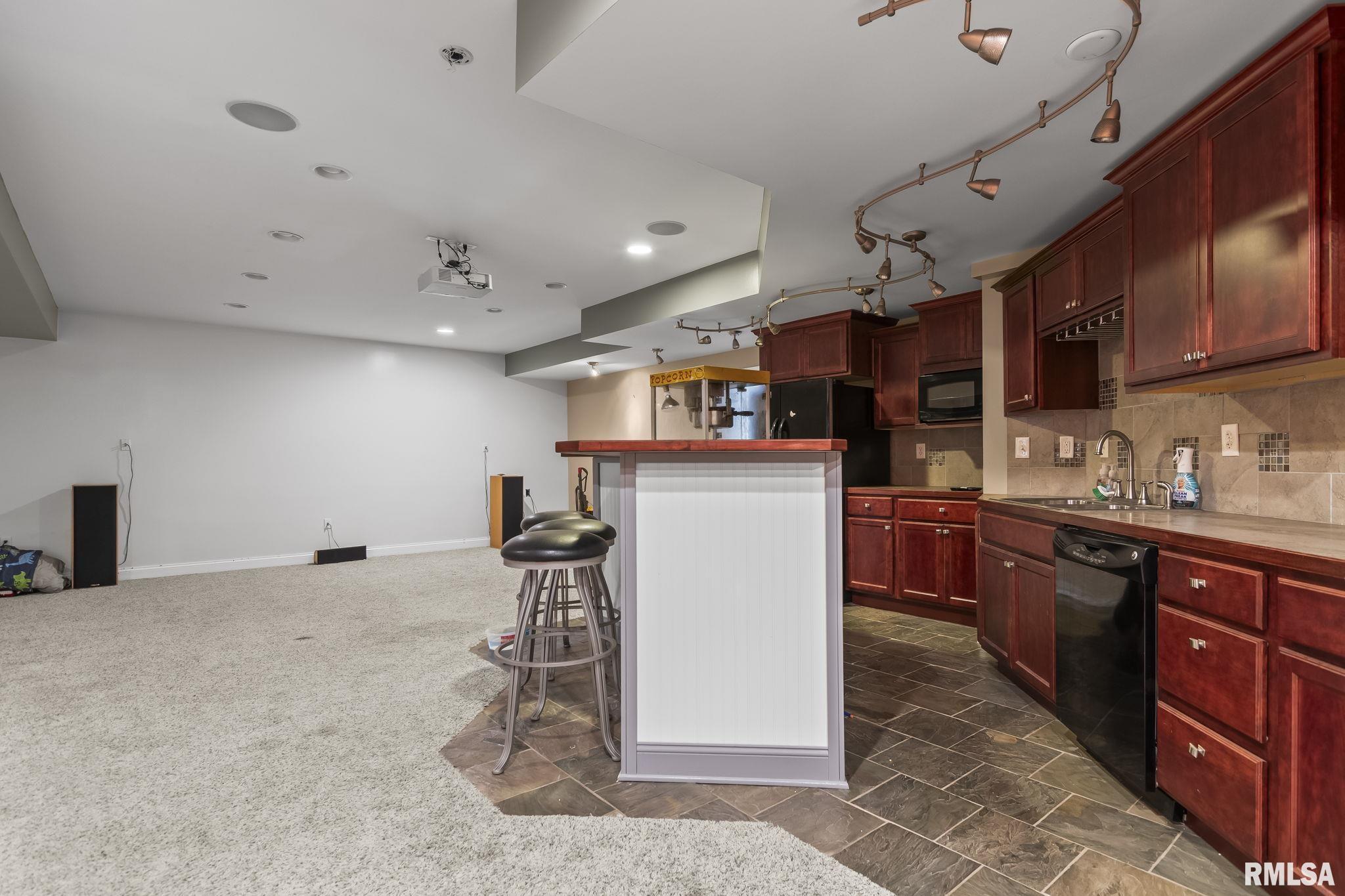 424 Heathrow Lane, Rochester, Illinois image 38
