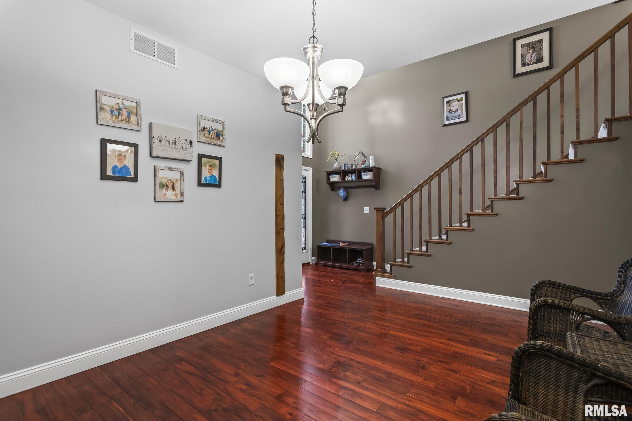 424 Heathrow Lane, Rochester, Illinois image 20