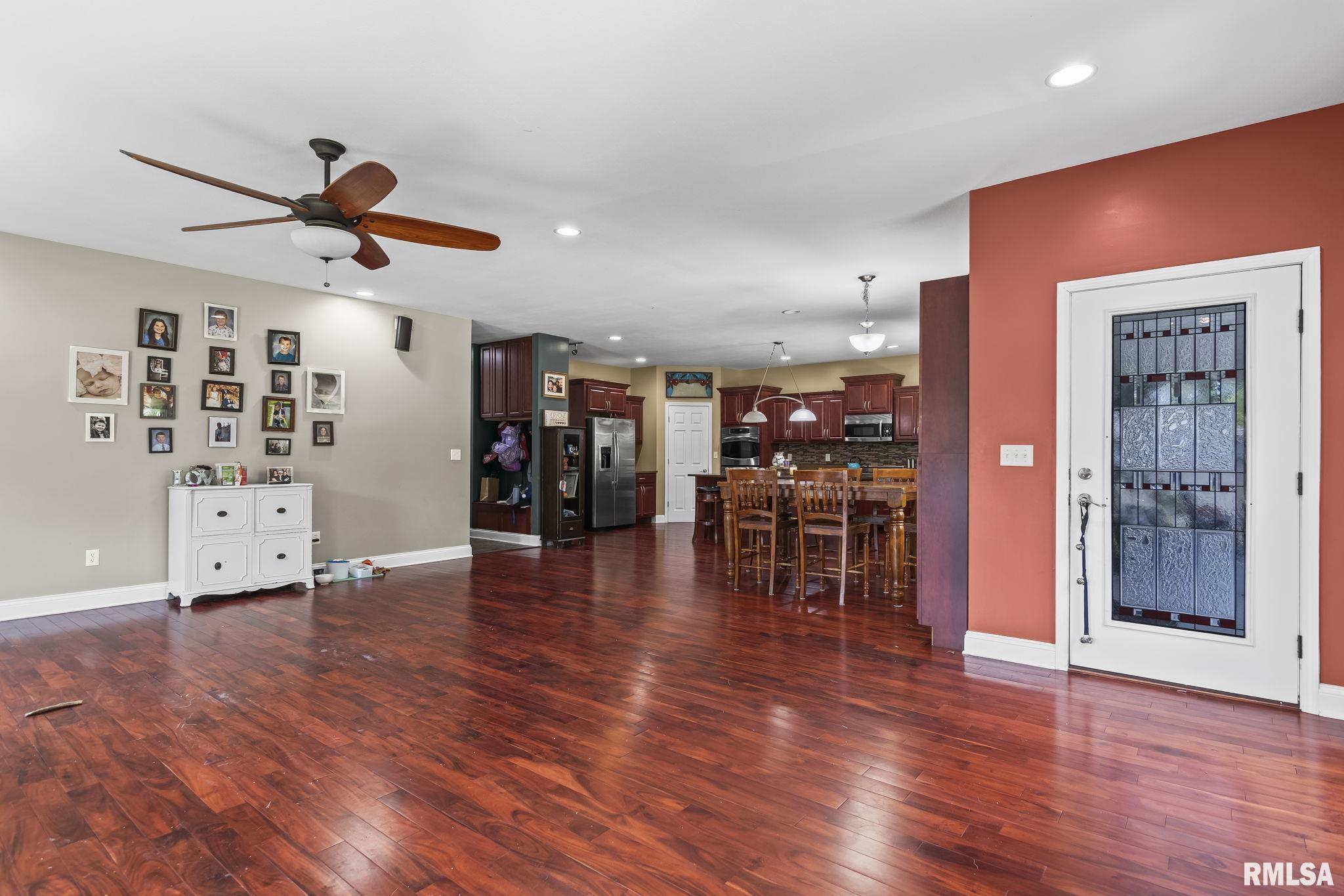 424 Heathrow Lane, Rochester, Illinois image 9
