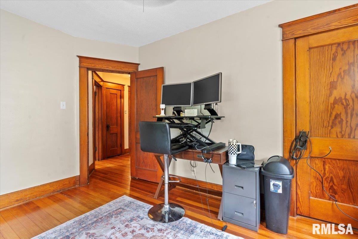125 E Main Street, Williamsville, Illinois image 33