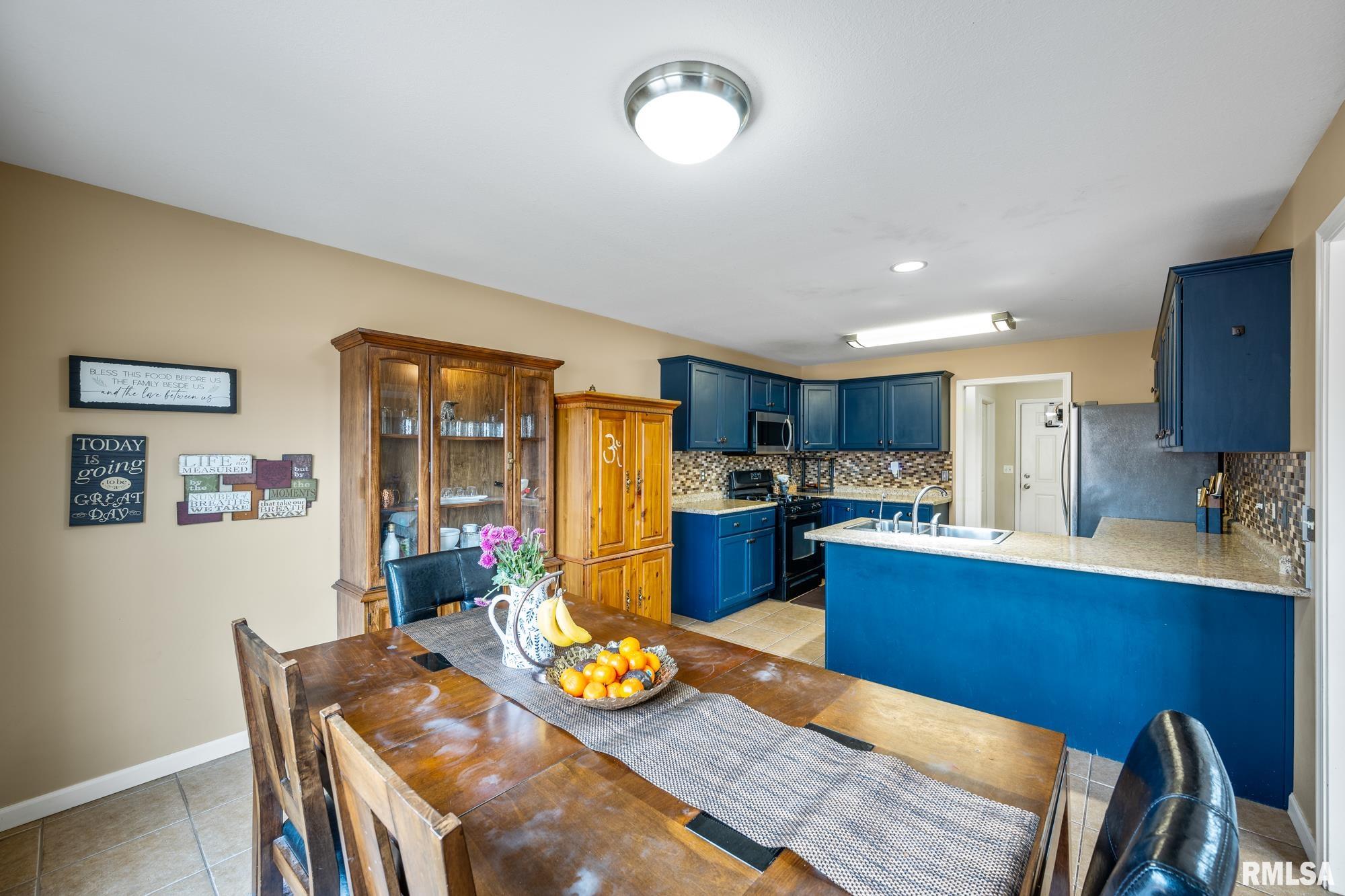 2321 W Kenfield Court, Peoria, Illinois image 8
