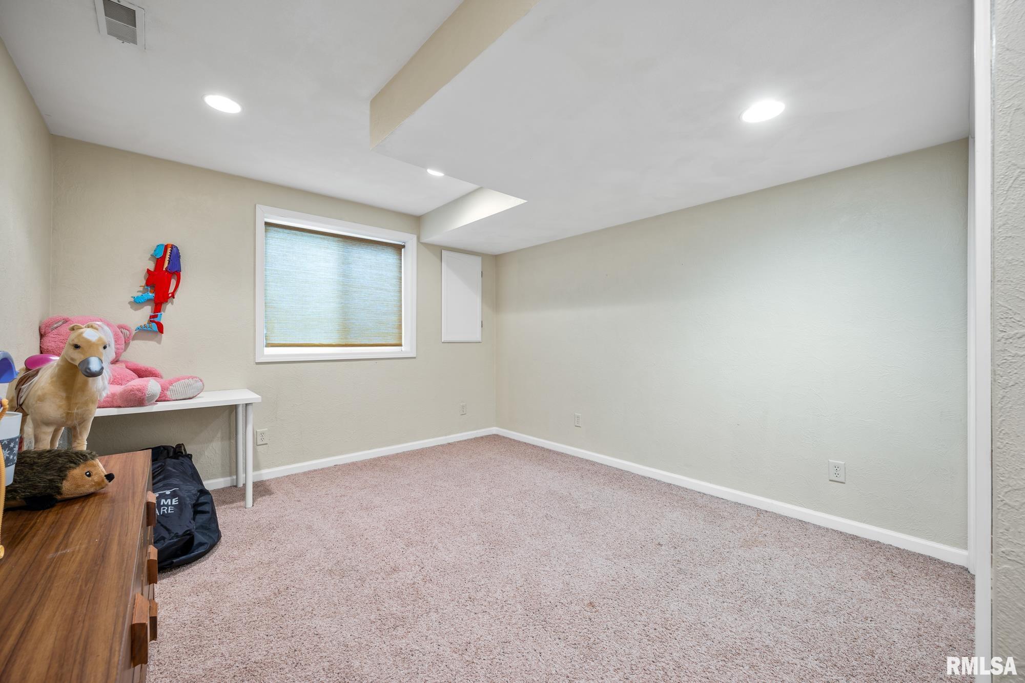 2321 W Kenfield Court, Peoria, Illinois image 25