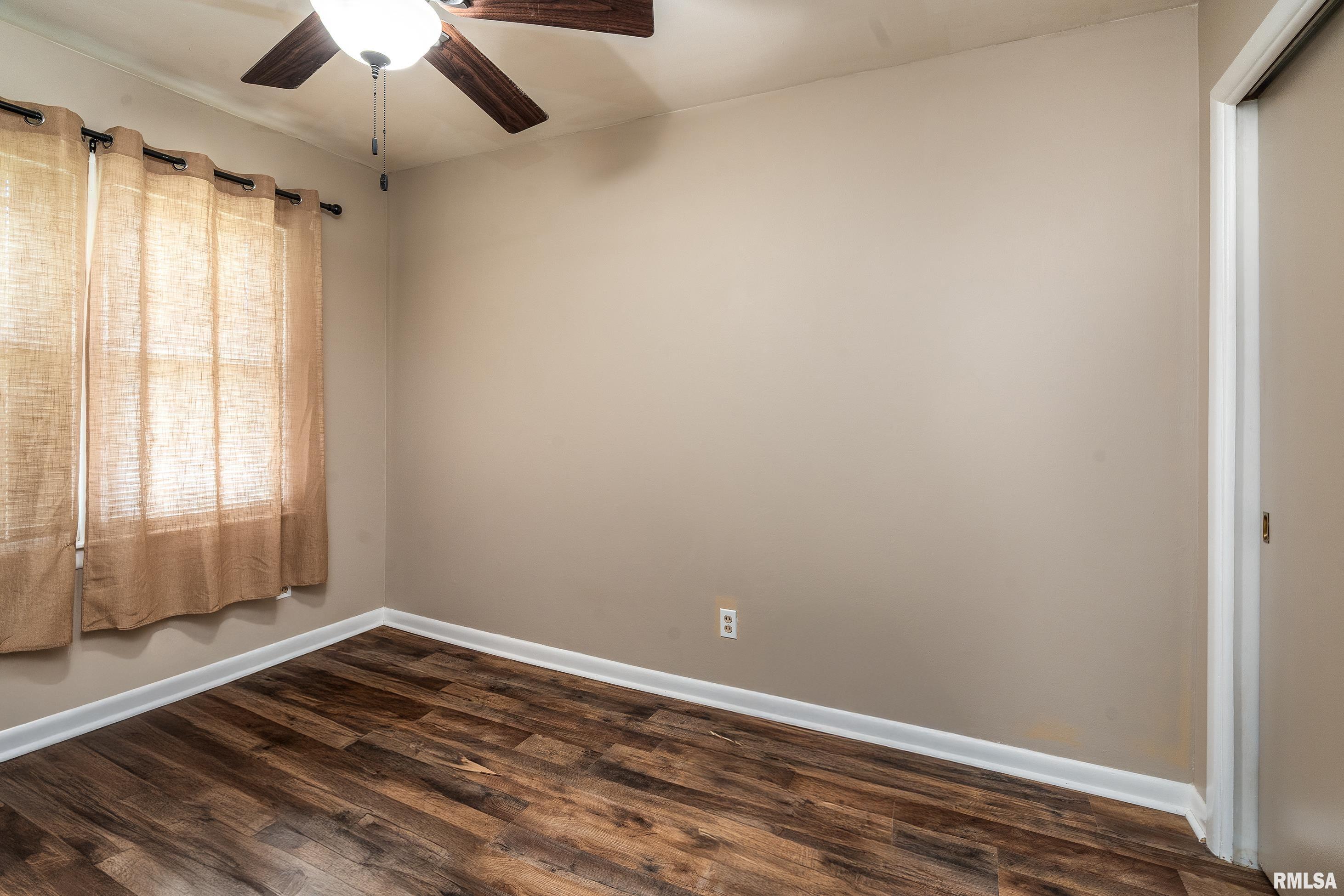 615 W Grand Avenue, Carterville, Illinois image 17