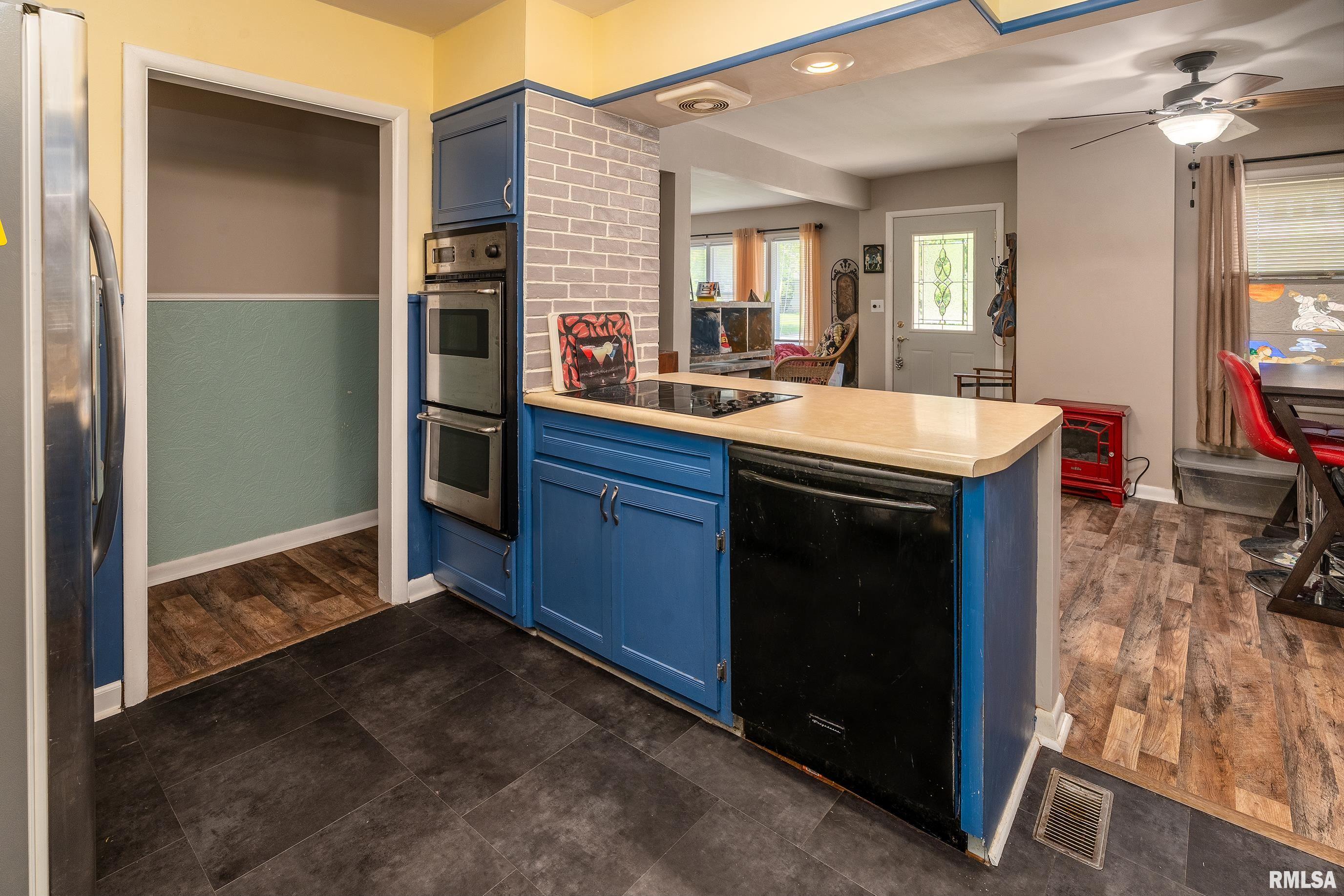 615 W Grand Avenue, Carterville, Illinois image 9