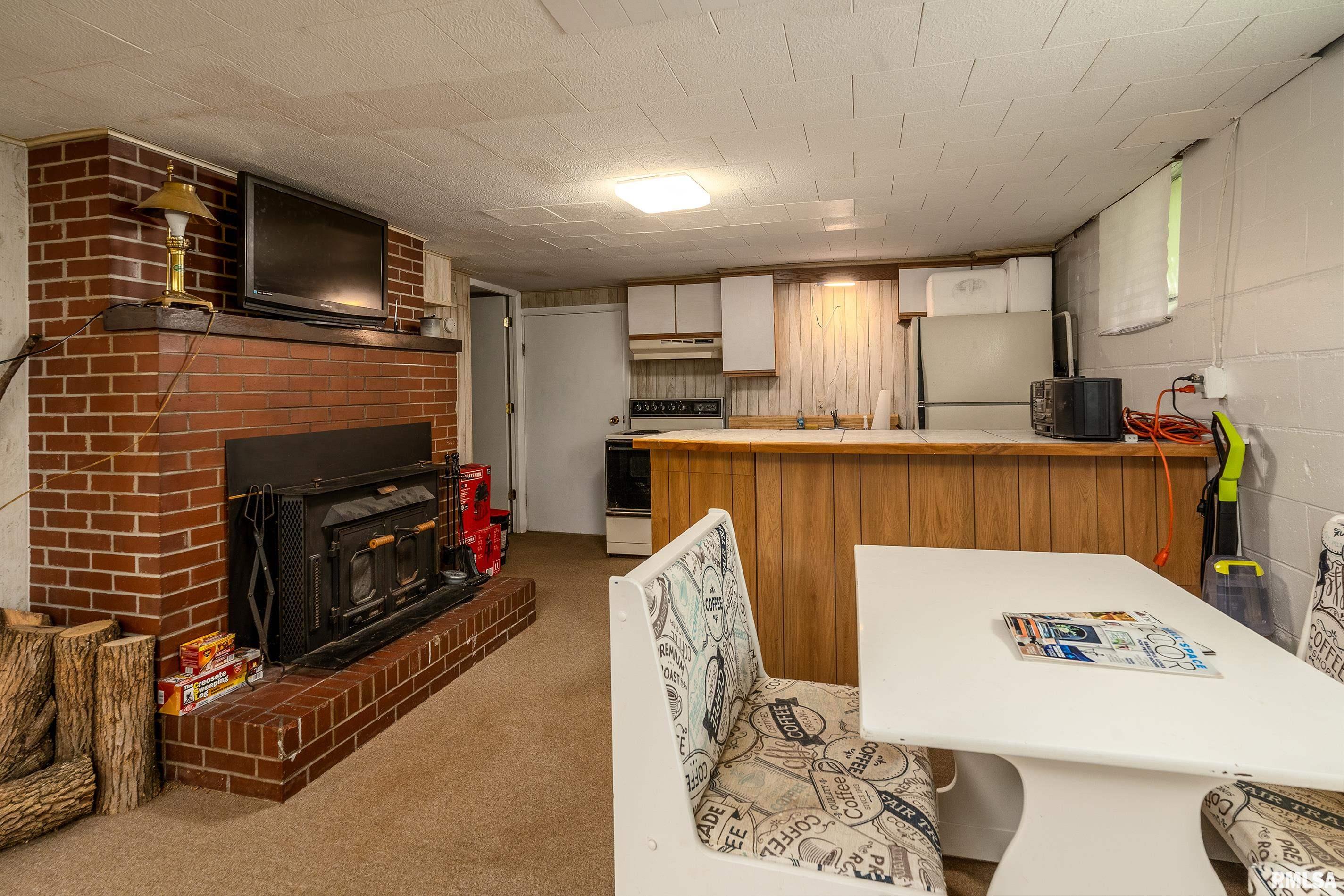 615 W Grand Avenue, Carterville, Illinois image 21