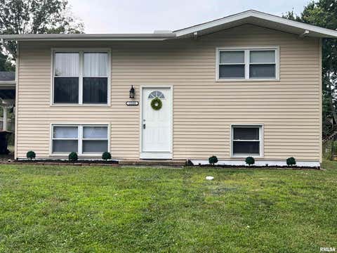 Homes For Sale - 2233 E Linnhill Lane<br/> Tazewell County, Washington, IL 61571