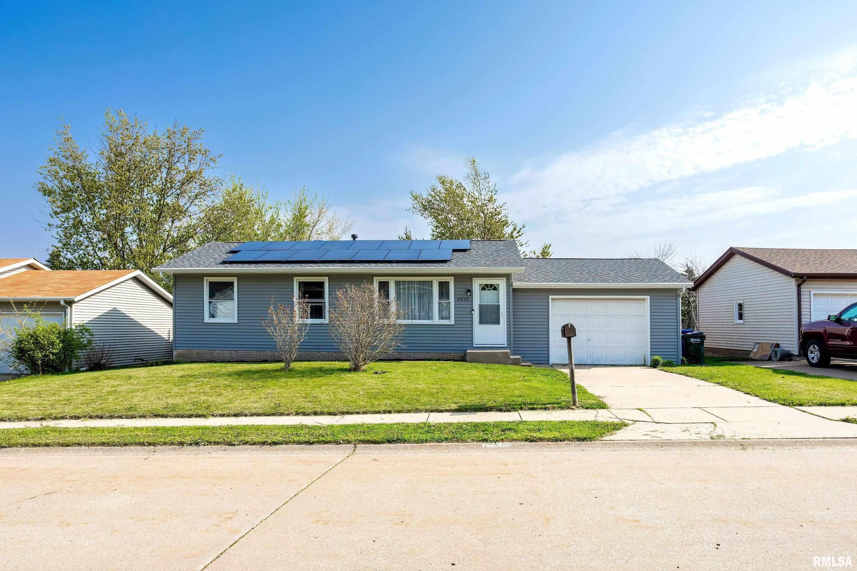 2530 Valley Drive, Davenport, Iowa image 1