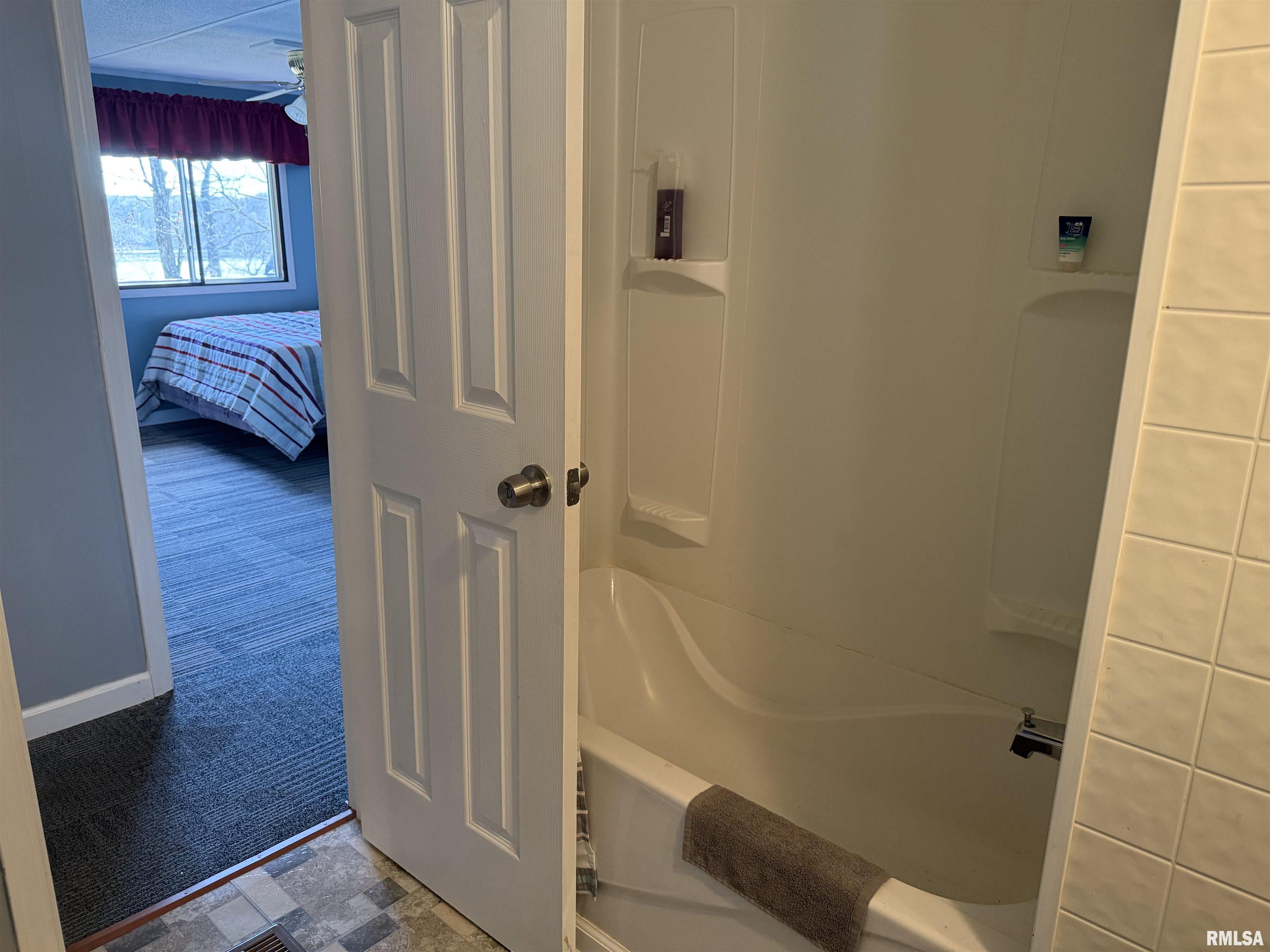 2380 Egyptian Hills Drive, Creal Springs, Illinois image 19