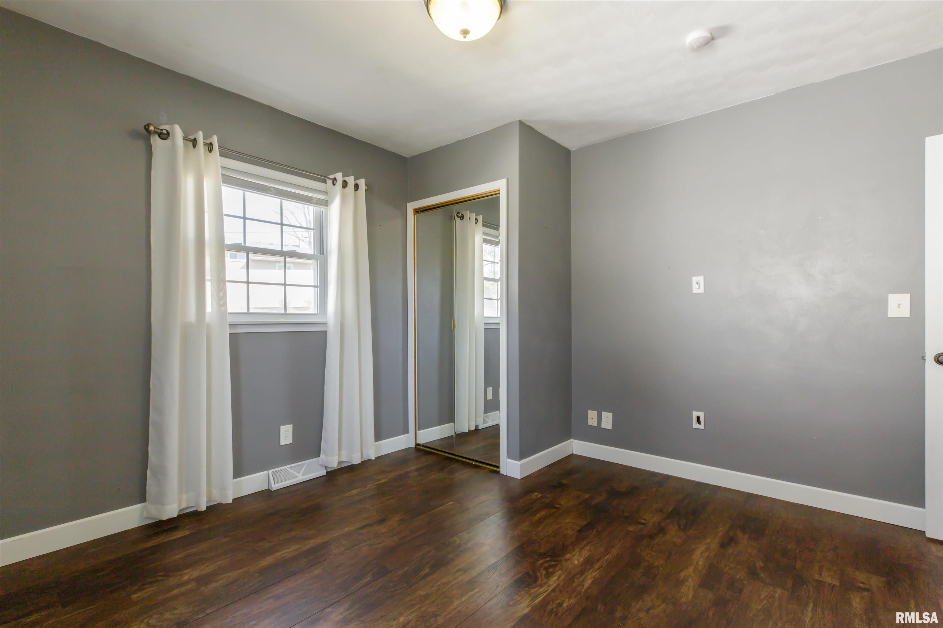 2514 E Pleasant Street, Davenport, Iowa image 17