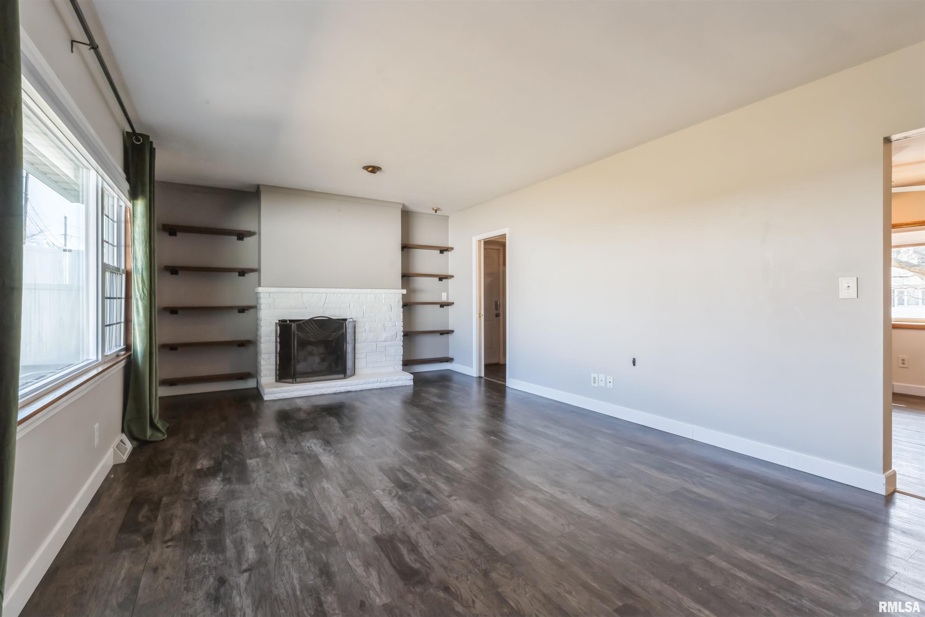 2514 E Pleasant Street, Davenport, Iowa image 12