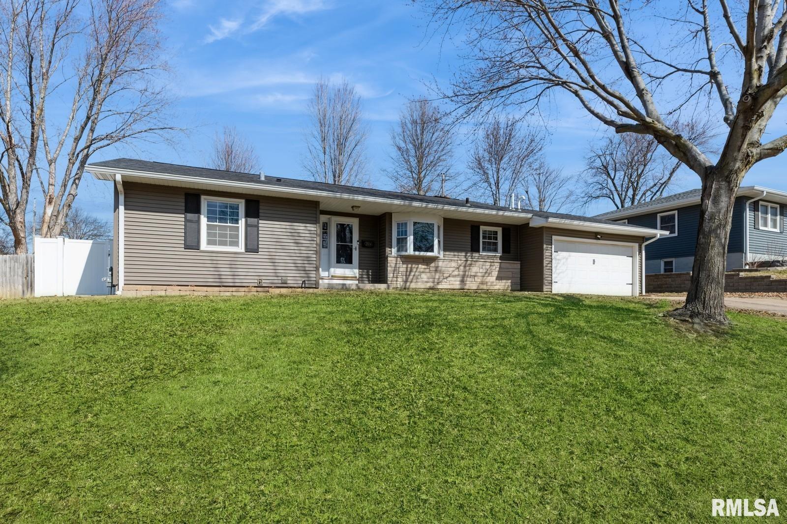 2514 E Pleasant Street, Davenport, Iowa image 2