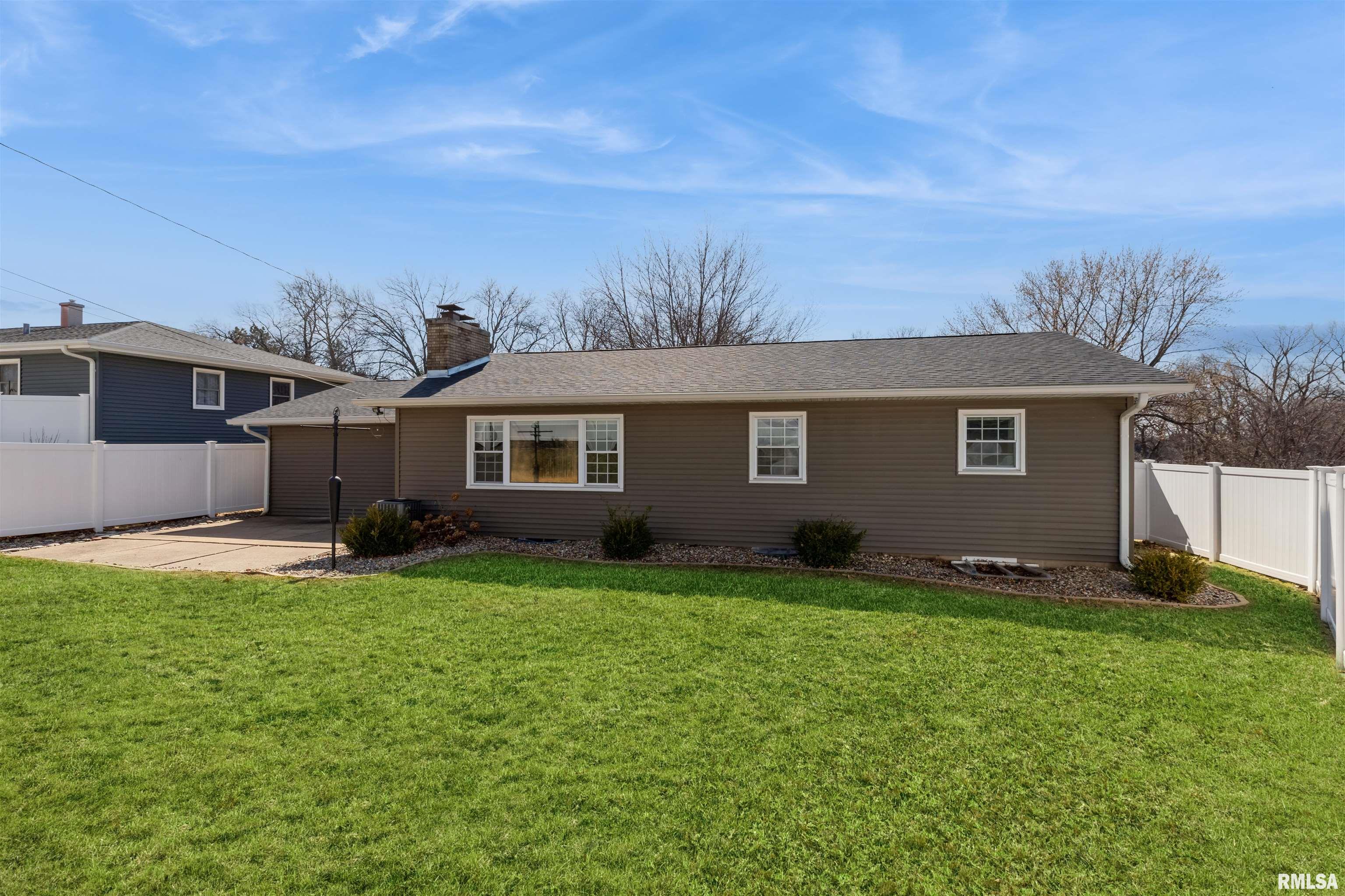 2514 E Pleasant Street, Davenport, Iowa image 25