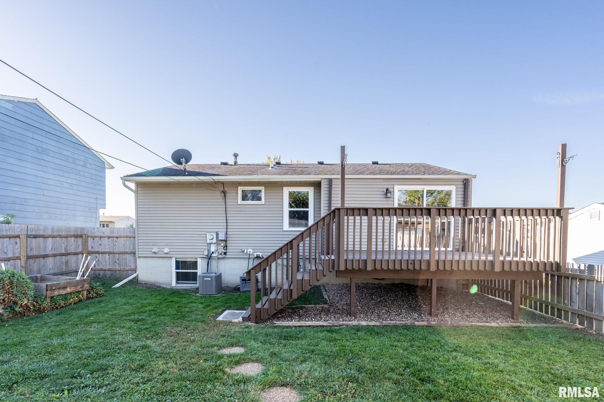 2824 W 66th Street, Davenport, Iowa image 27