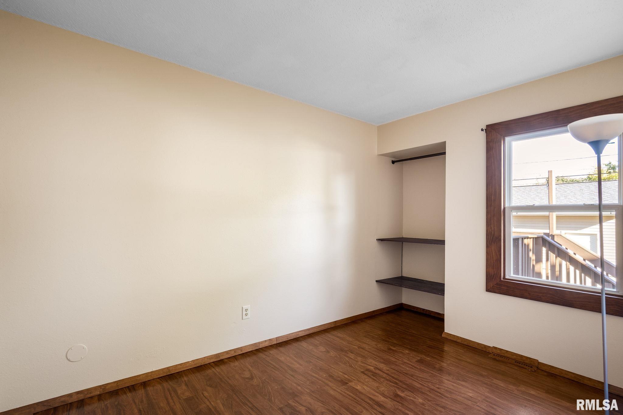 2824 W 66th Street, Davenport, Iowa image 9