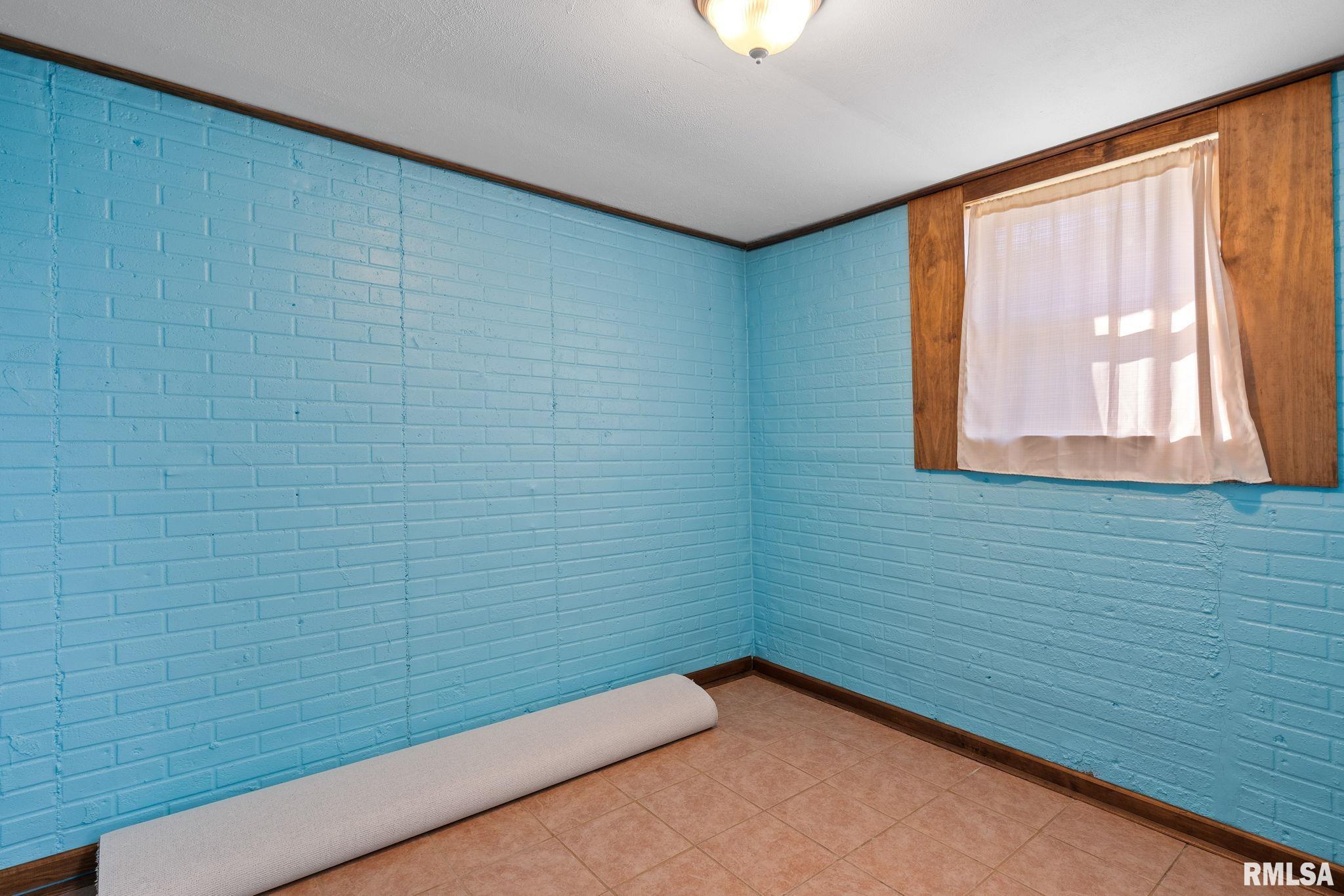 2824 W 66th Street, Davenport, Iowa image 20