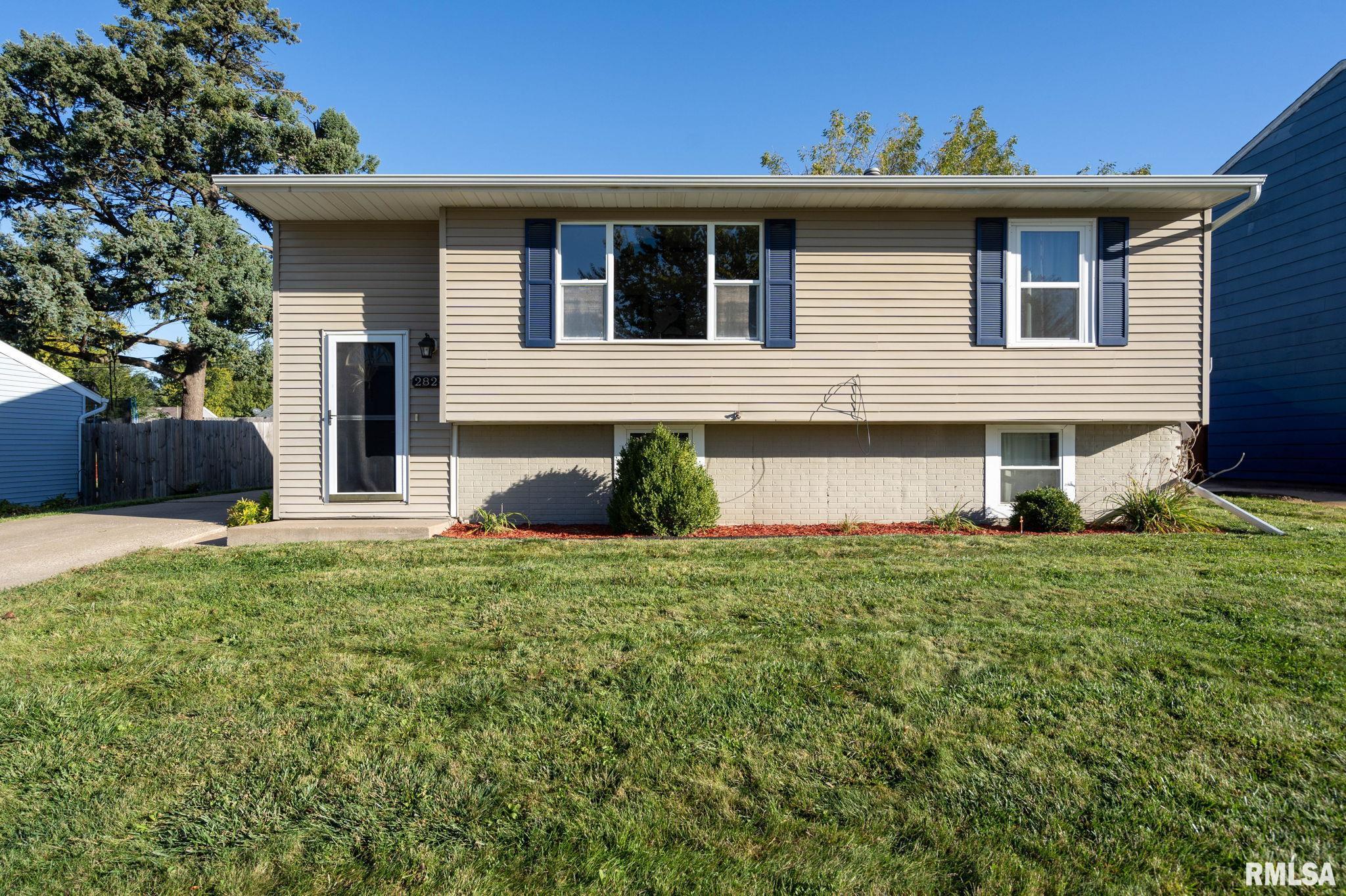 2824 W 66th Street, Davenport, Iowa image 1