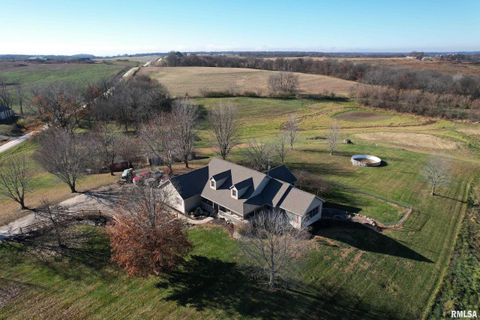 Homes For Sale - 24080 287th Avenue<br/> Pike County, Barry, IL 62312