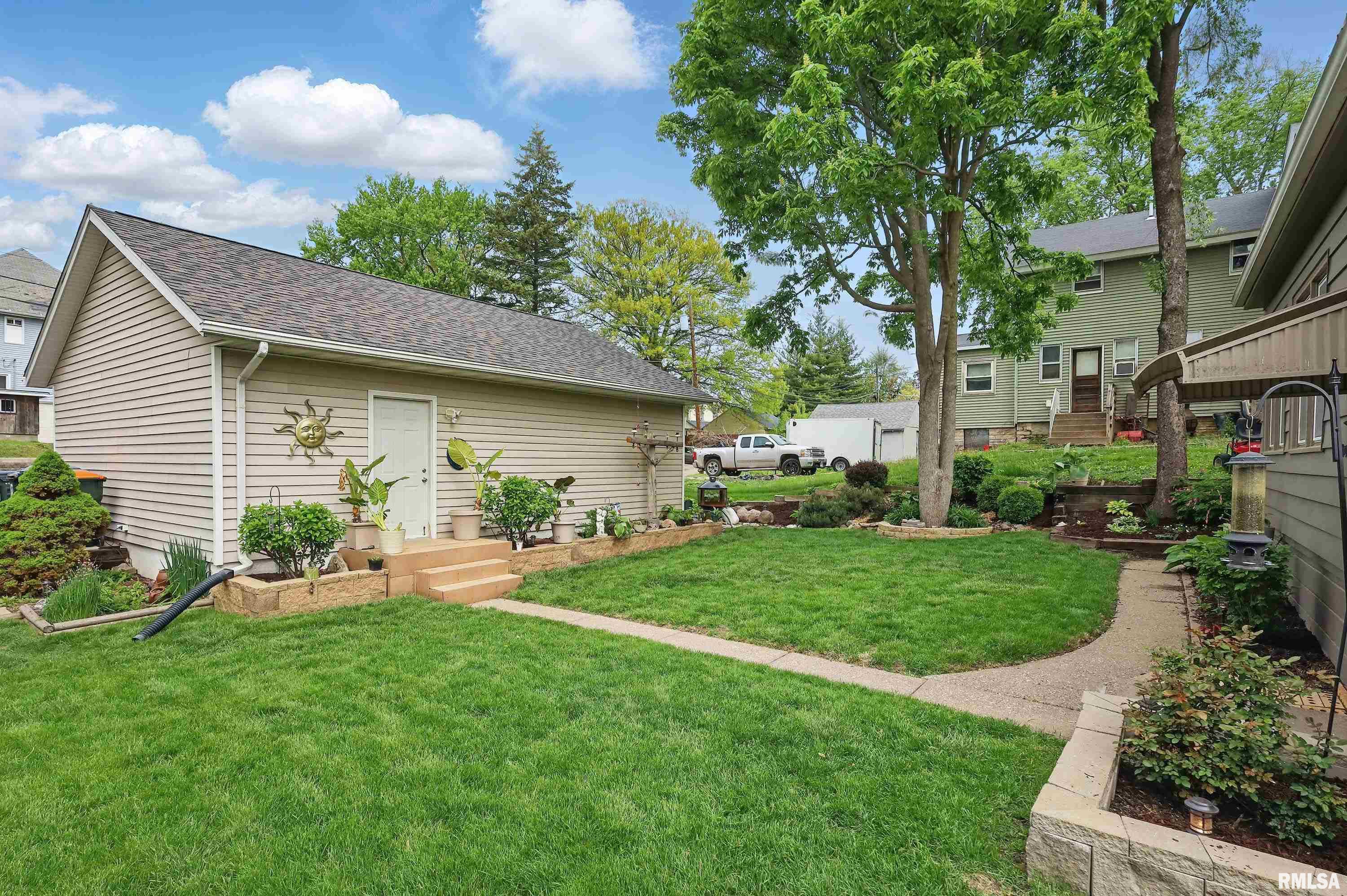 1810 Davenport Avenue, Davenport, Iowa image 34