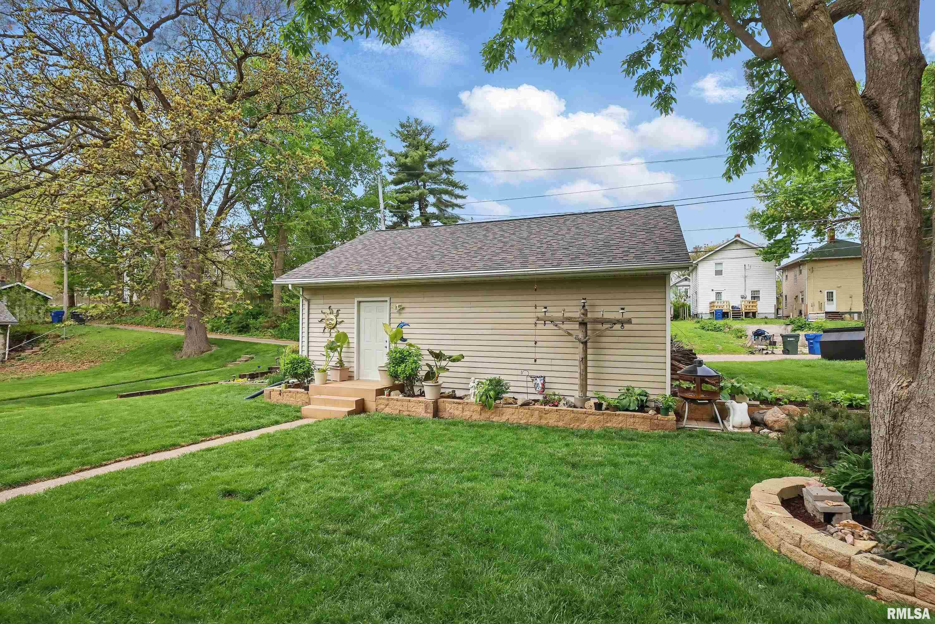 1810 Davenport Avenue, Davenport, Iowa image 33