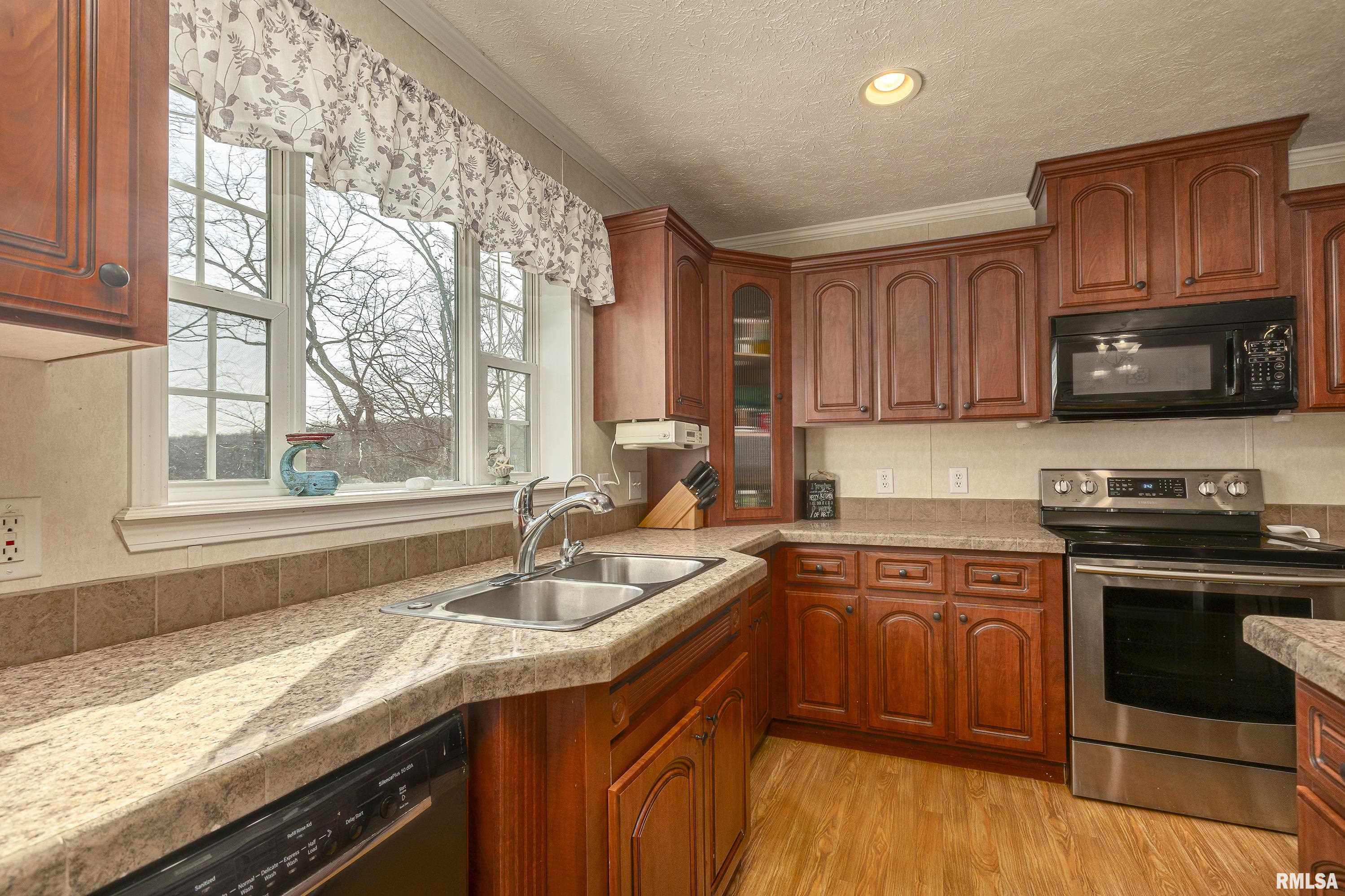2360 Egyptian Hills Drive, Creal Springs, Illinois image 17