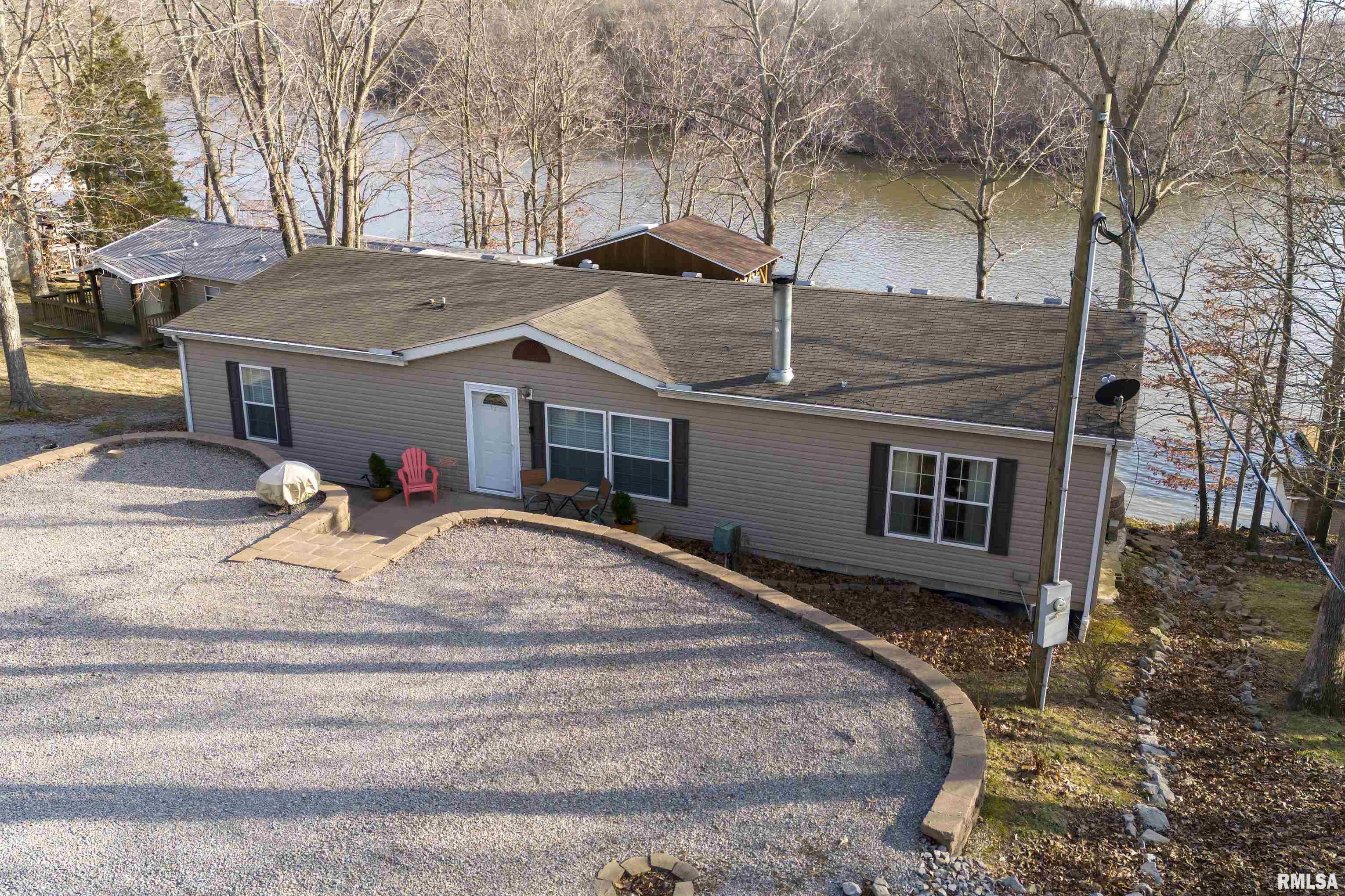 2360 Egyptian Hills Drive, Creal Springs, Illinois image 1
