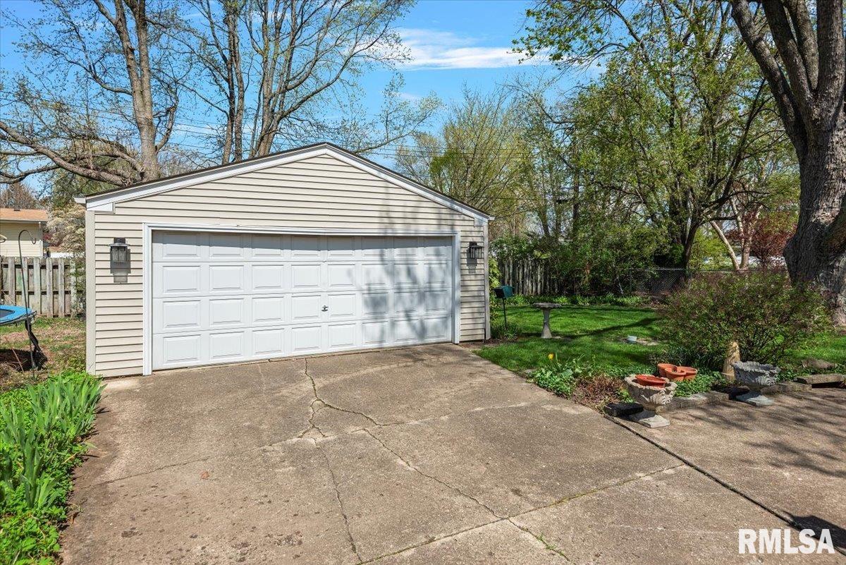 88 Del Mar Drive, Springfield, Illinois image 28