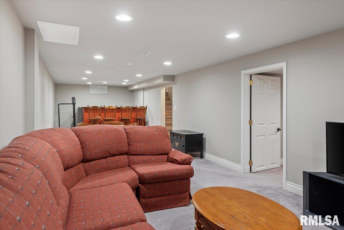 88 Del Mar Drive, Springfield, Illinois image 21