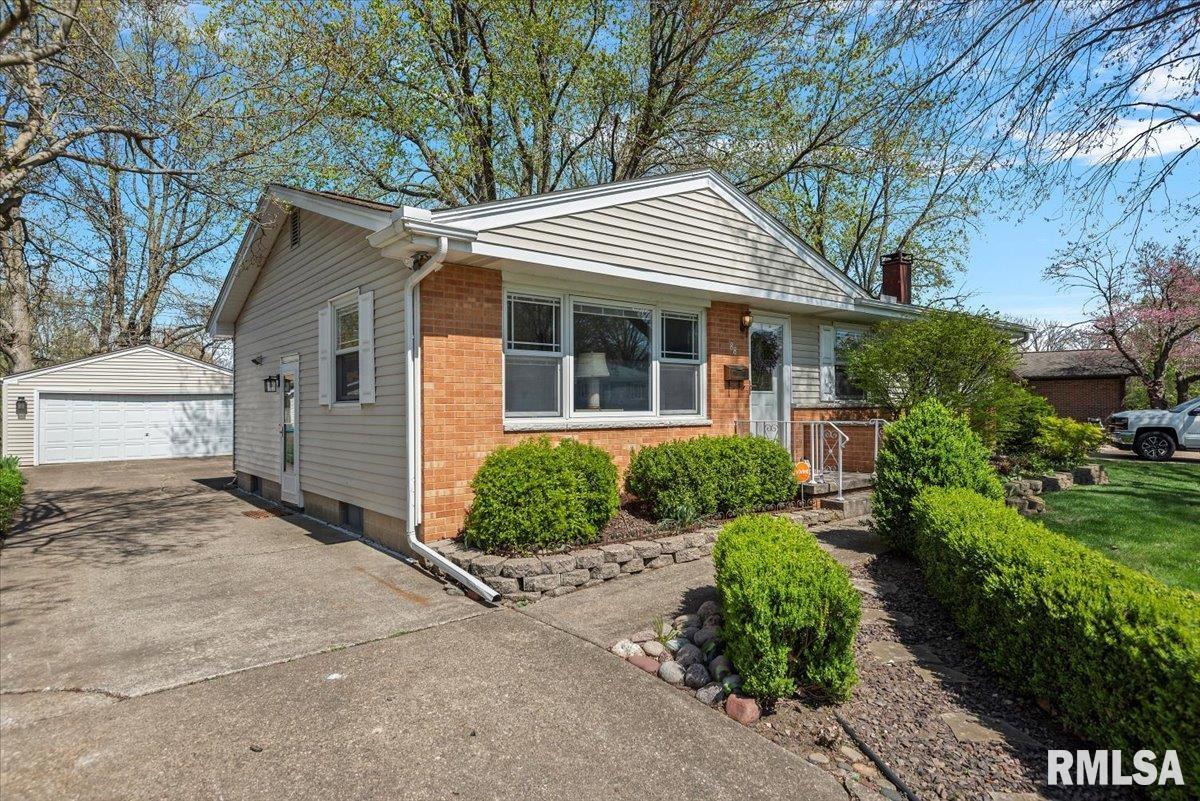 88 Del Mar Drive, Springfield, Illinois image 2