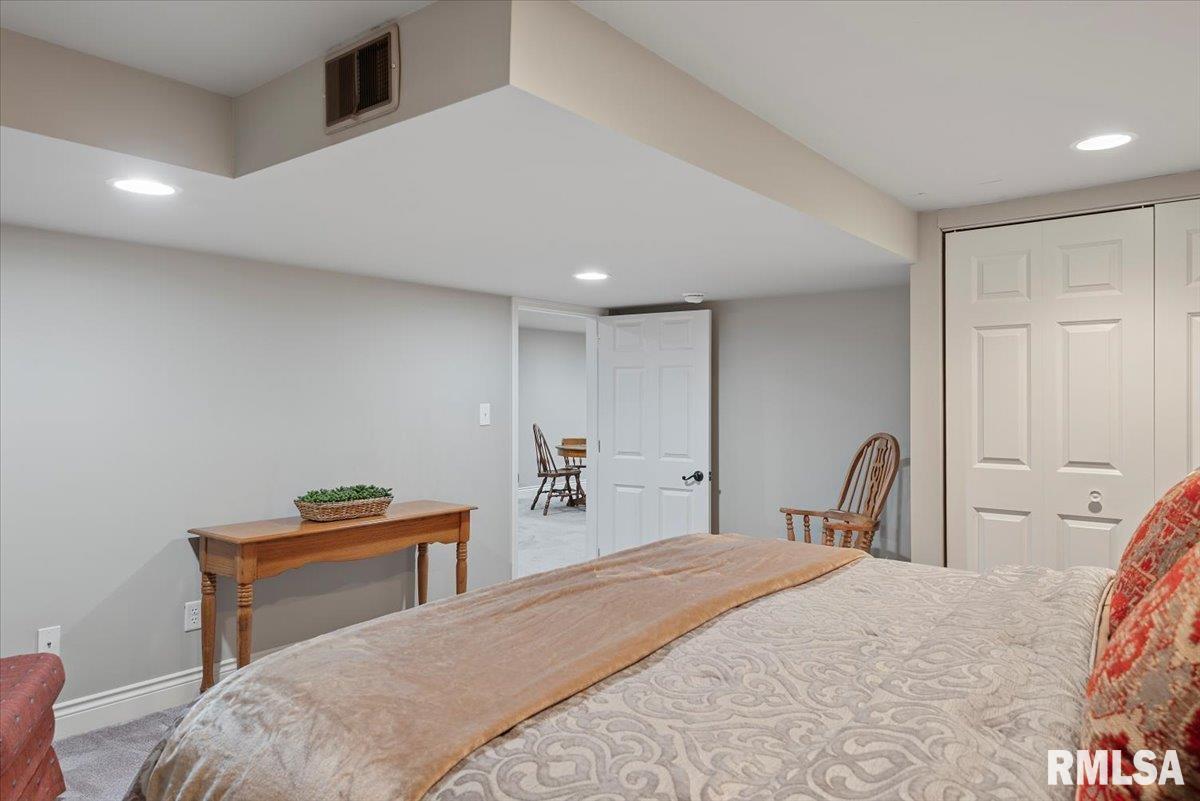 88 Del Mar Drive, Springfield, Illinois image 24