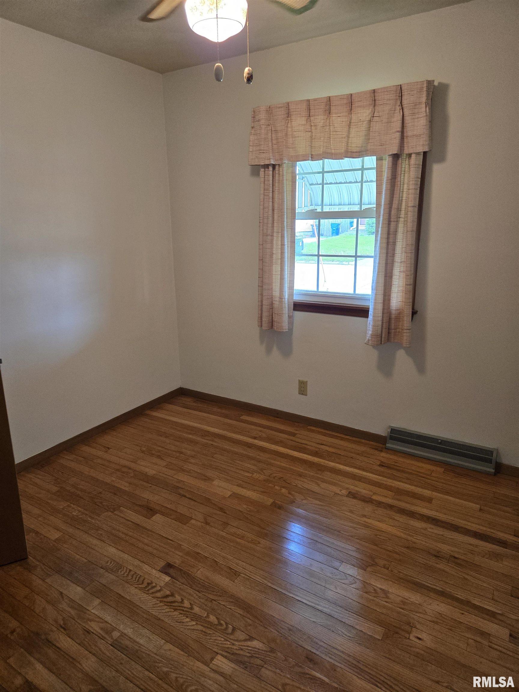 2736 W Laurel Street, Davenport, Iowa image 11