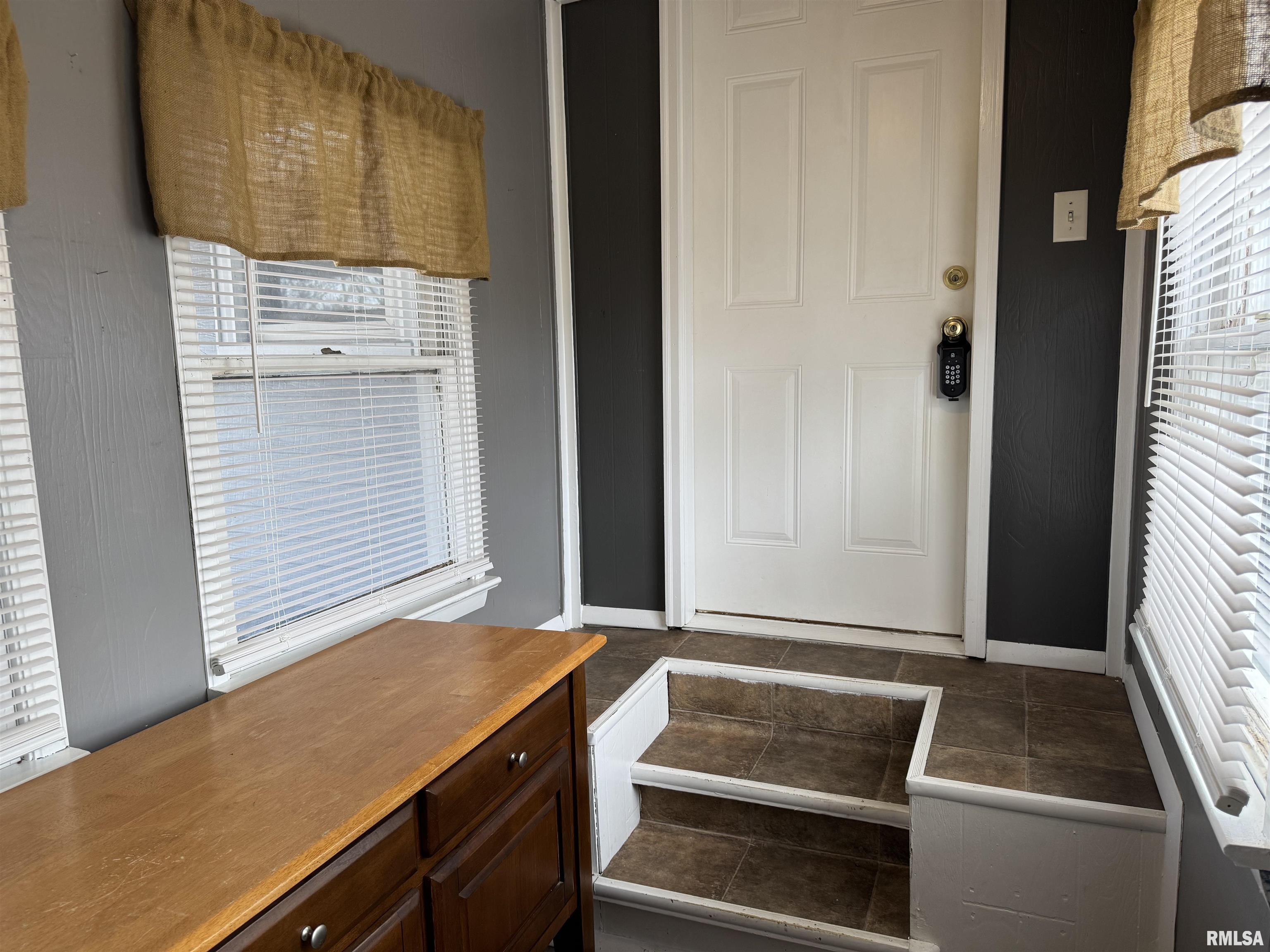 27 Knox Rd 650 N, Abingdon, Illinois image 11