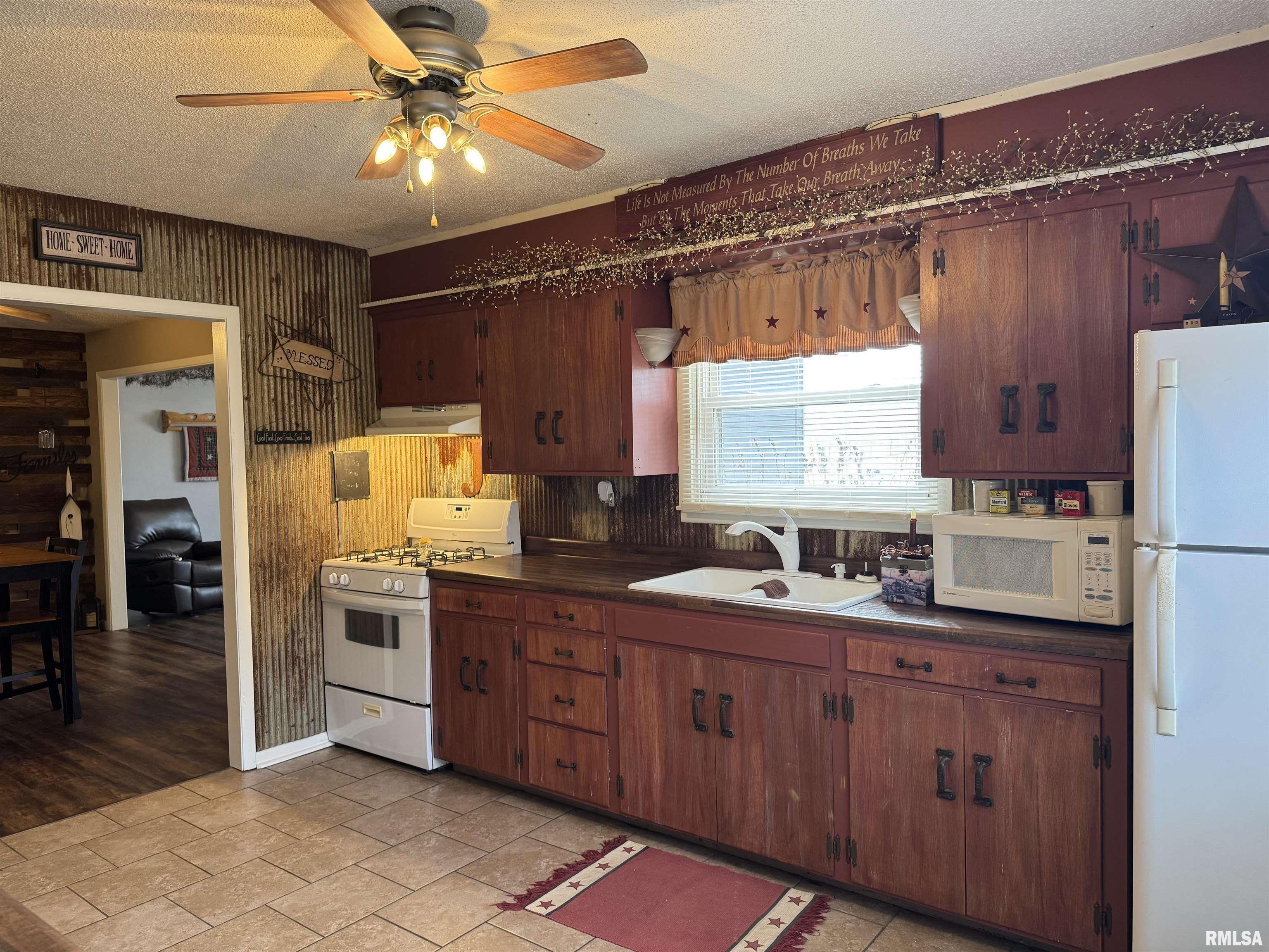 27 Knox Rd 650 N, Abingdon, Illinois image 16