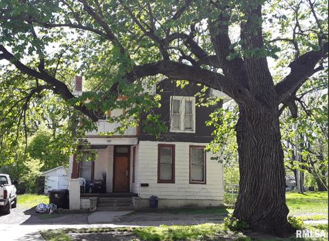 Homes For Sale - 607 Laveille Street<br/> Peoria, IL 61603