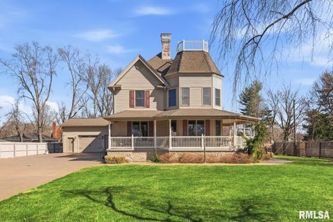 Homes For Sale - 1618 S Main Street<br/> Jacksonville, IL 62650