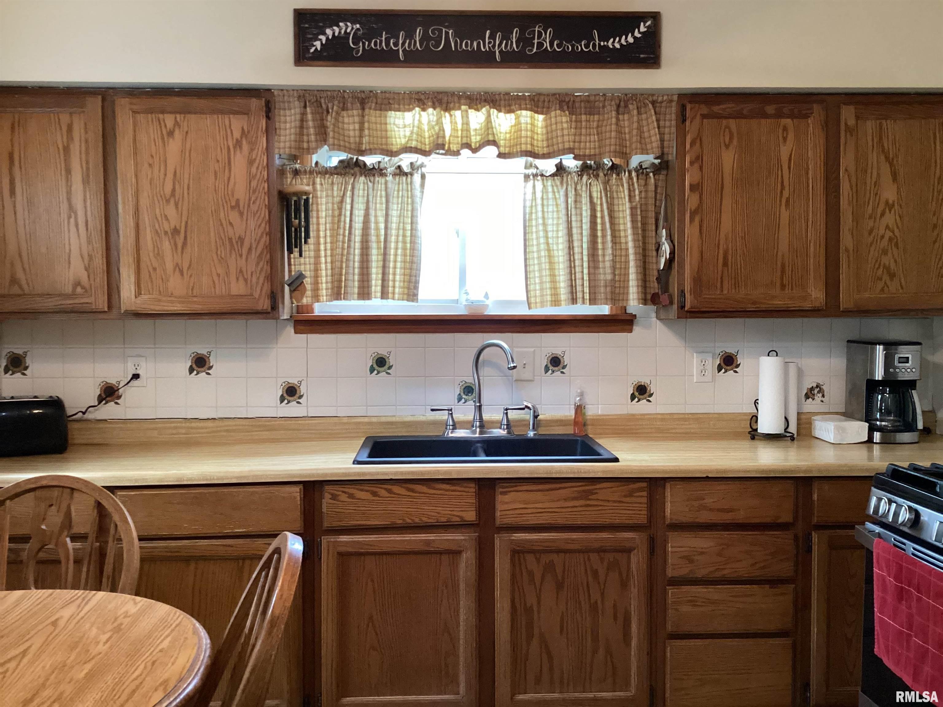 314 W Locust Street, Chatham, Illinois image 22