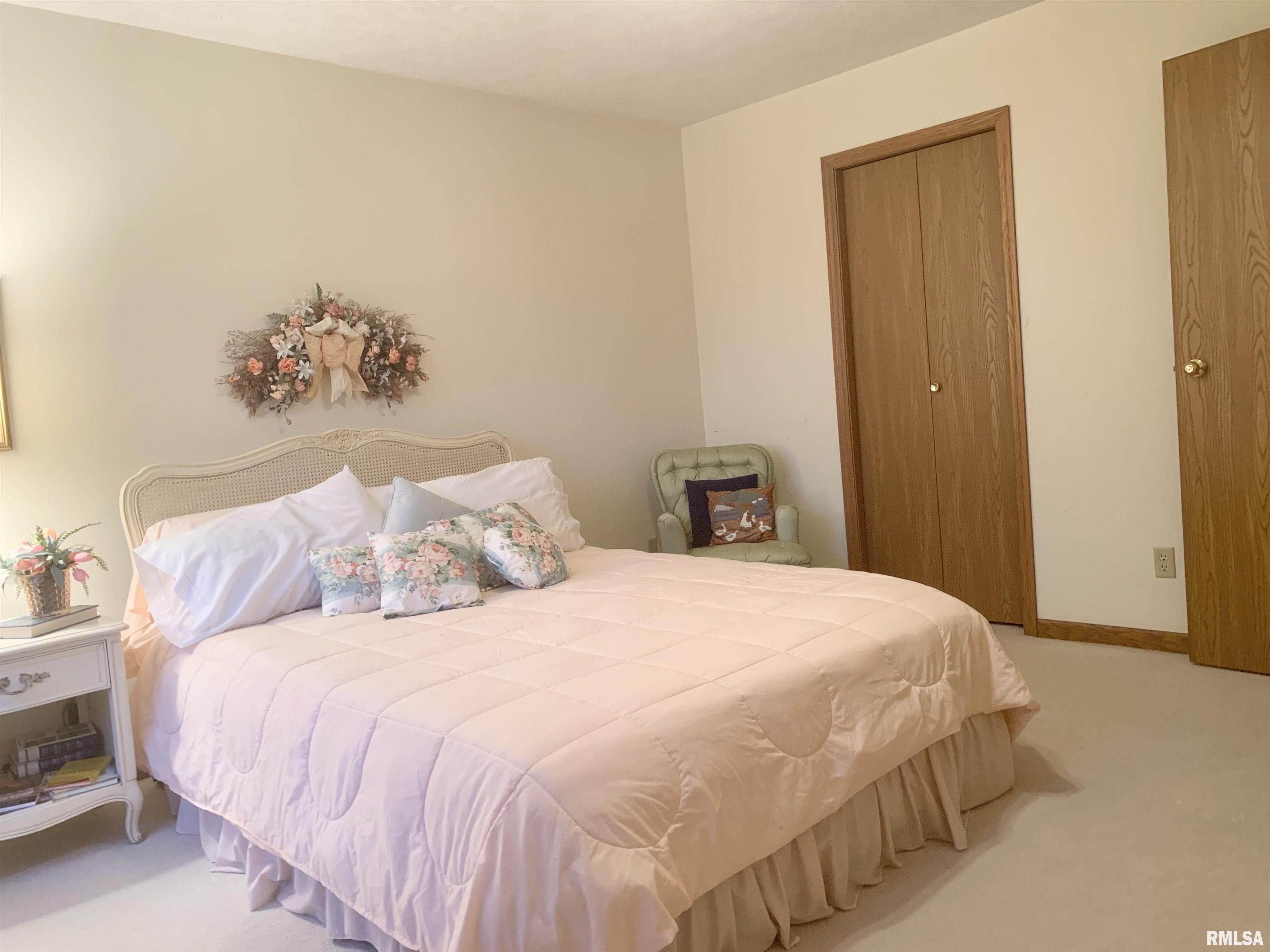 20 Nob Hill Drive, Jacksonville, Illinois image 32