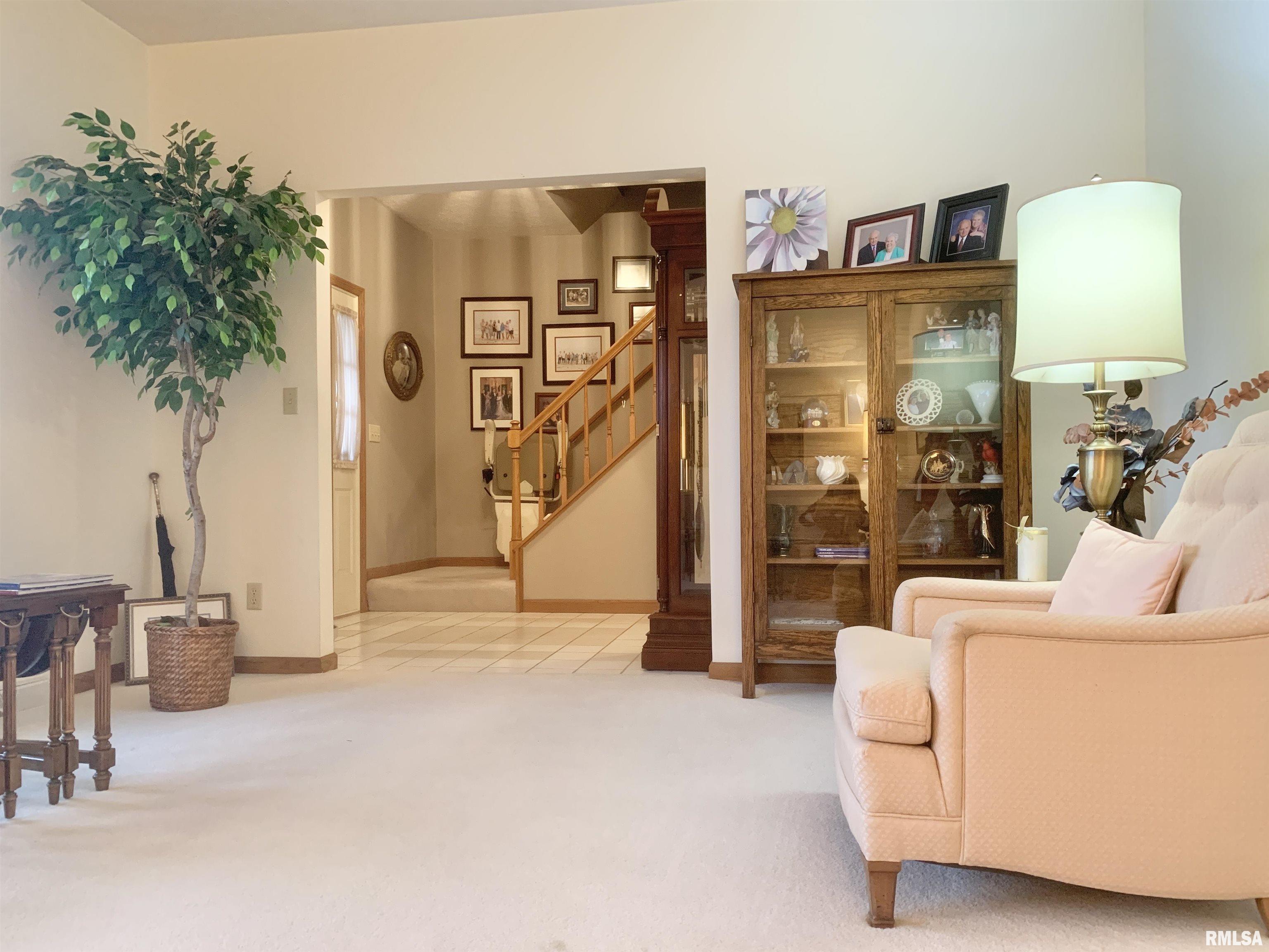 20 Nob Hill Drive, Jacksonville, Illinois image 11