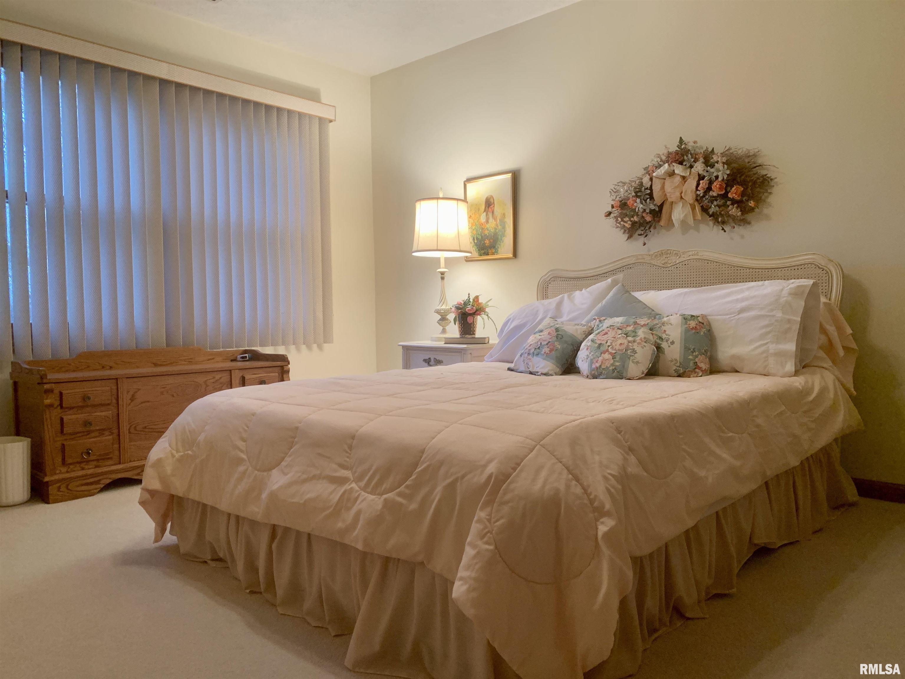 20 Nob Hill Drive, Jacksonville, Illinois image 33