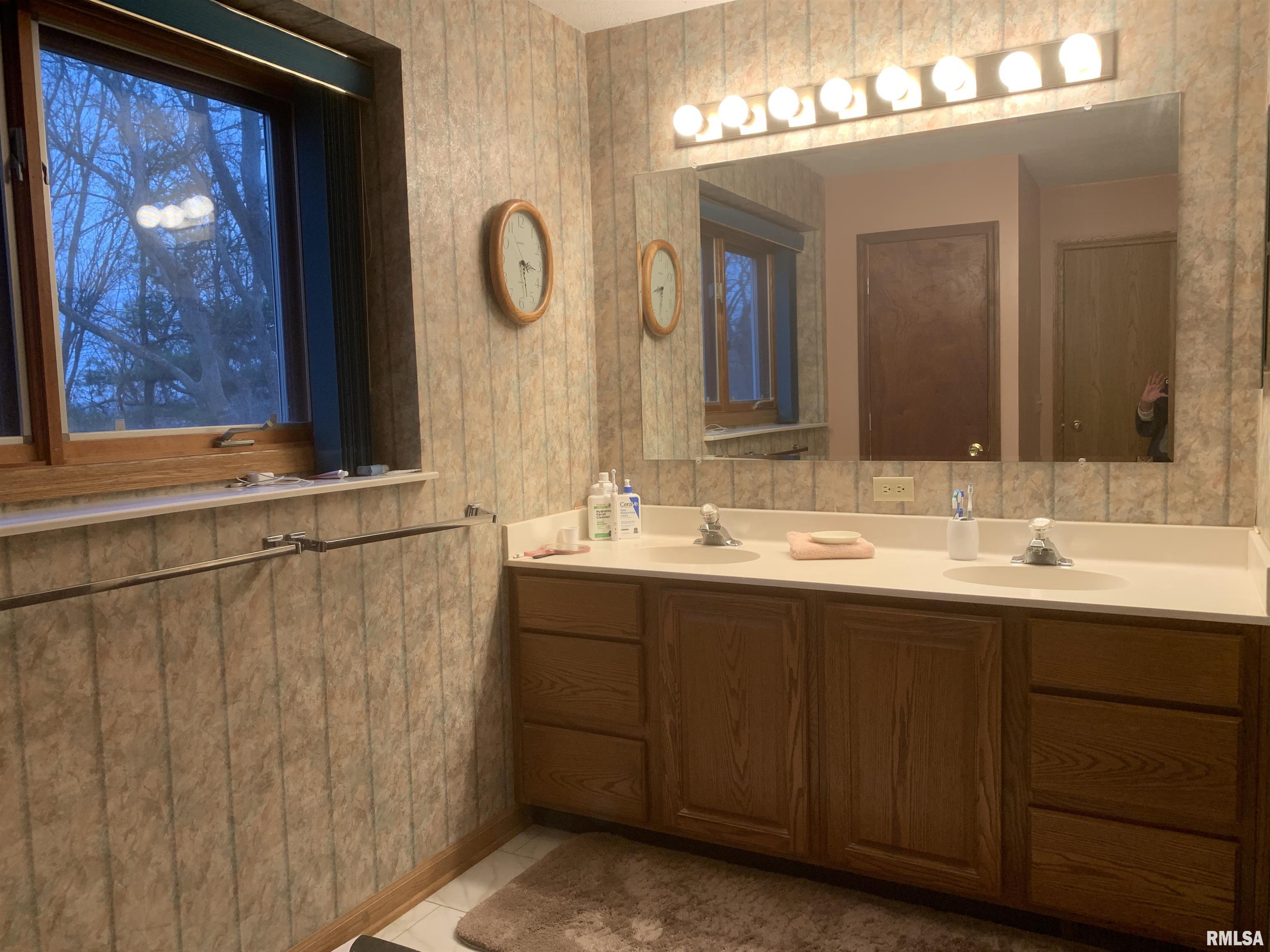 20 Nob Hill Drive, Jacksonville, Illinois image 41