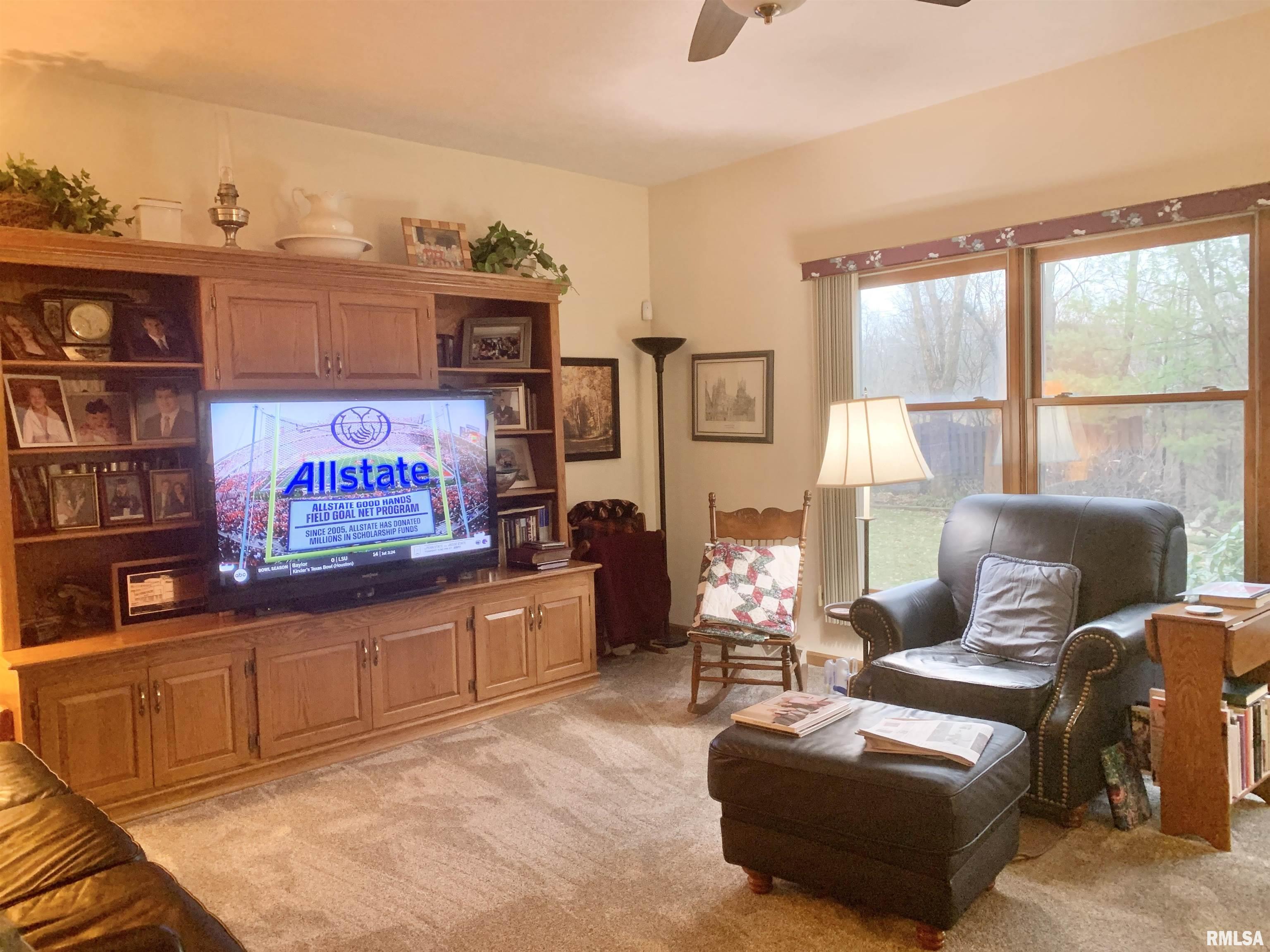 20 Nob Hill Drive, Jacksonville, Illinois image 27