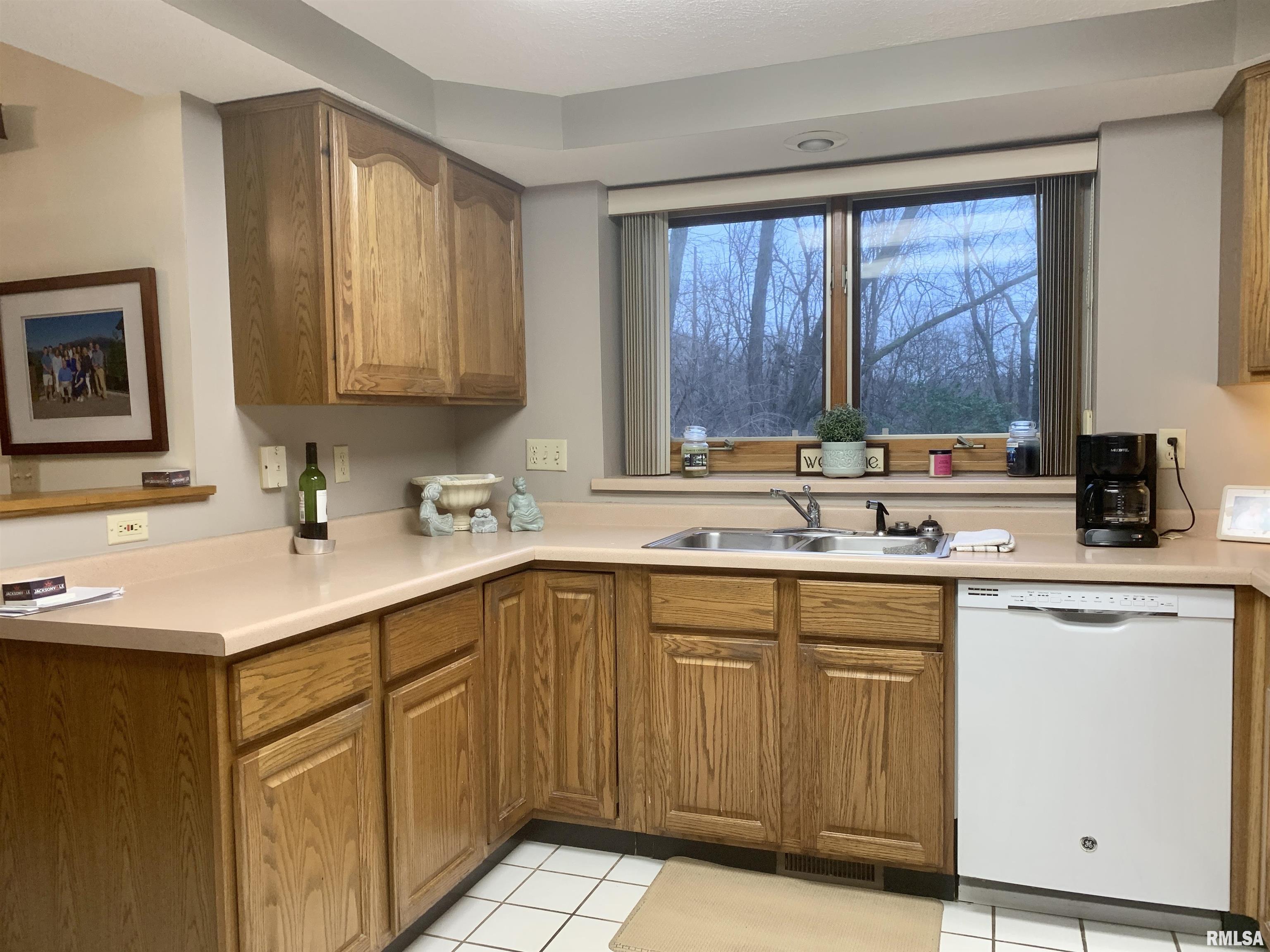 20 Nob Hill Drive, Jacksonville, Illinois image 22