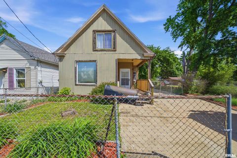 Homes For Sale - 2607 W Lincoln Avenue<br/> Peoria County, Peoria, IL 61605