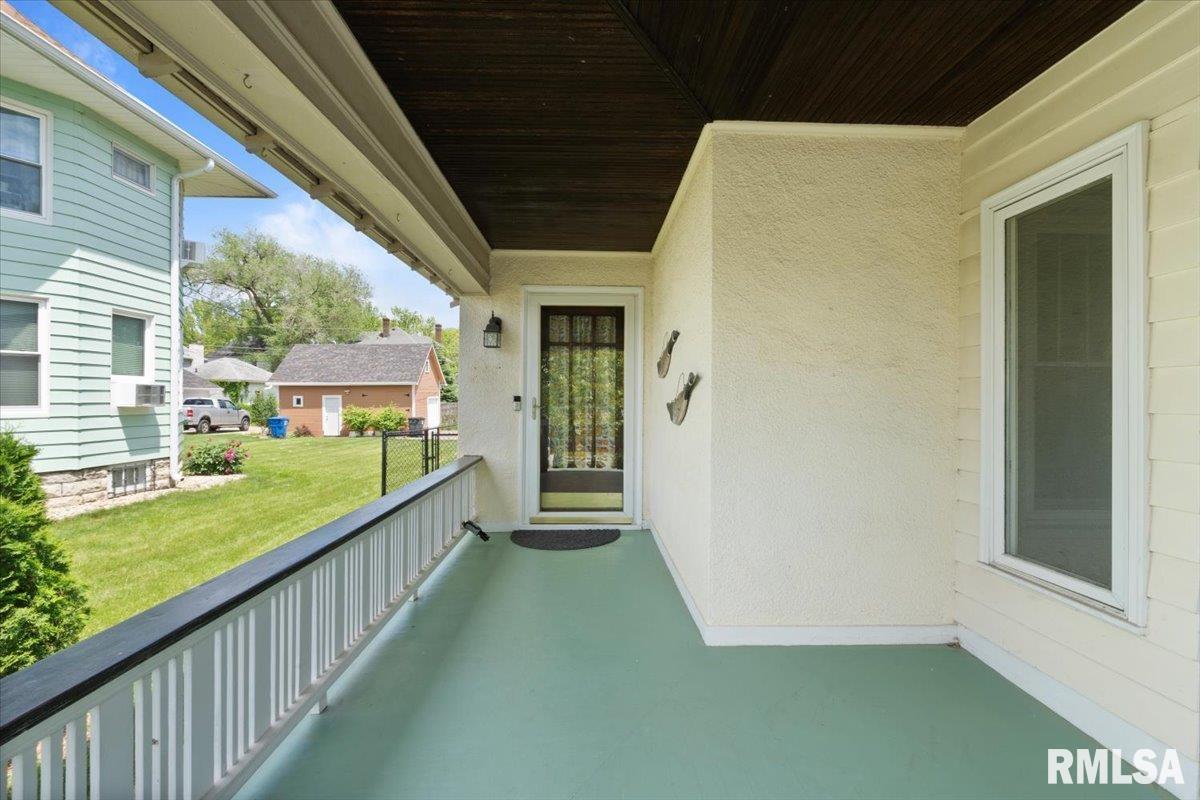 1428 9th Street, Moline, Illinois image 4