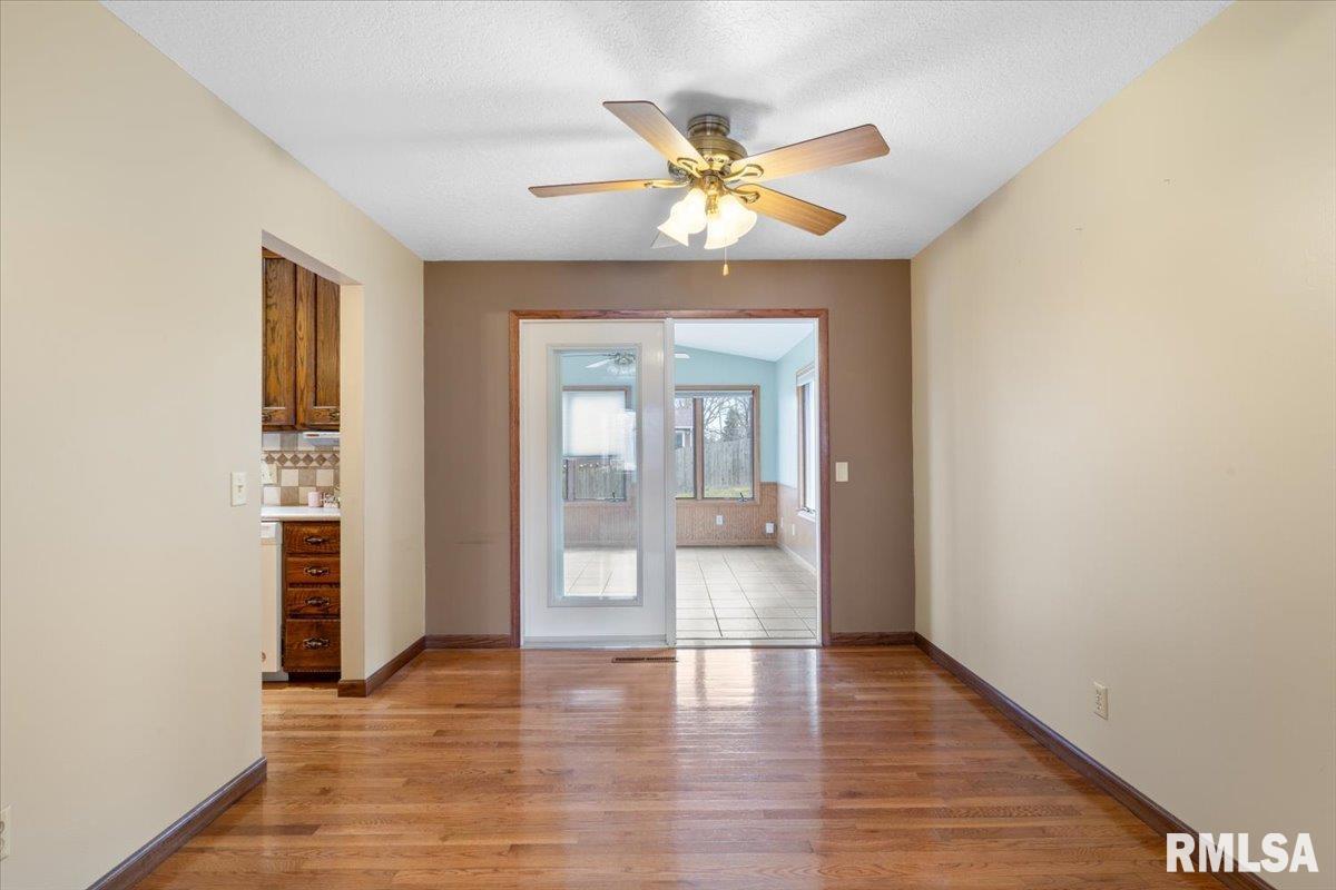 1317 W 43rd Street, Davenport, Iowa image 15
