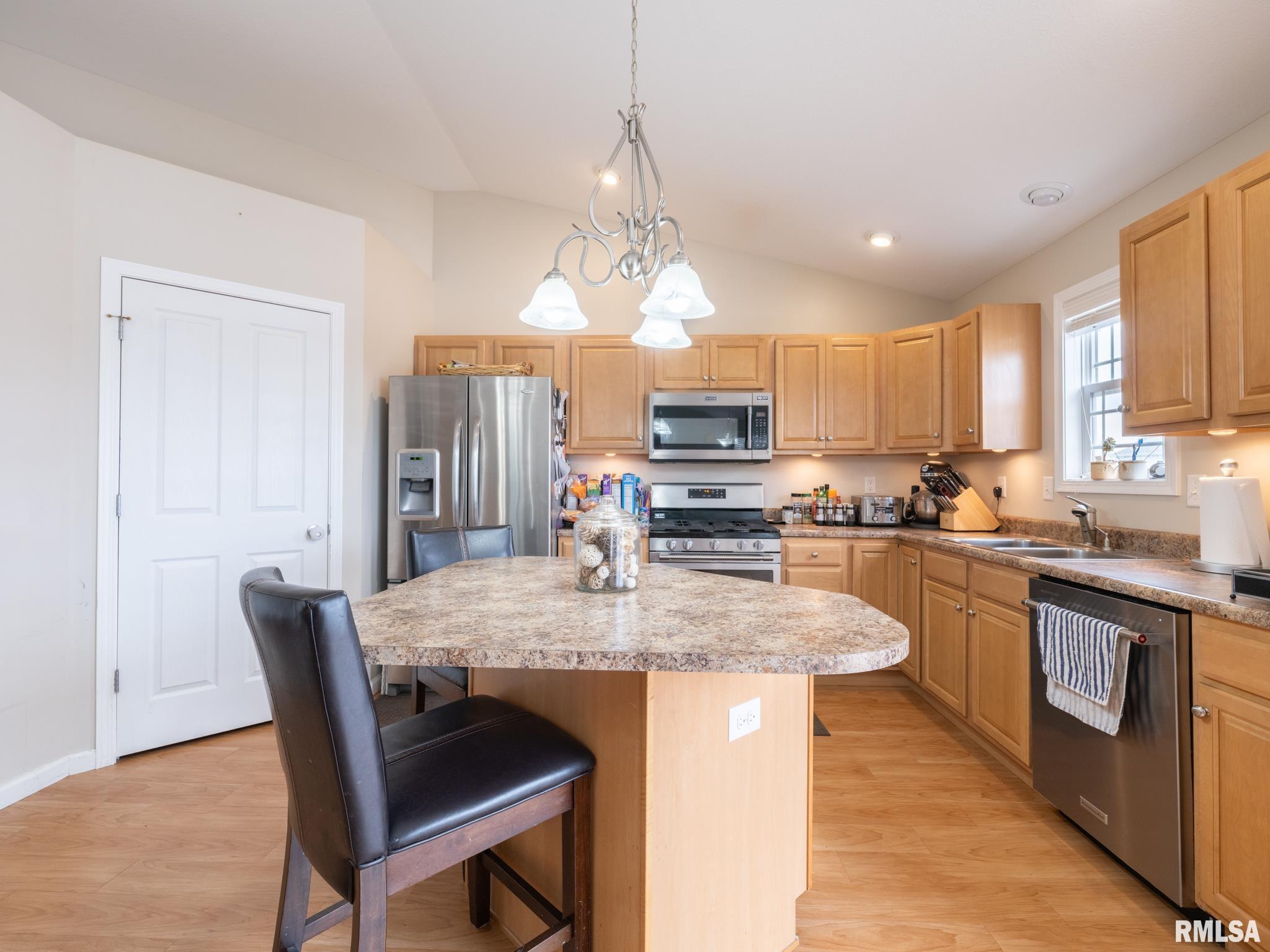 1627 Savile Lane, Washington, Illinois image 14
