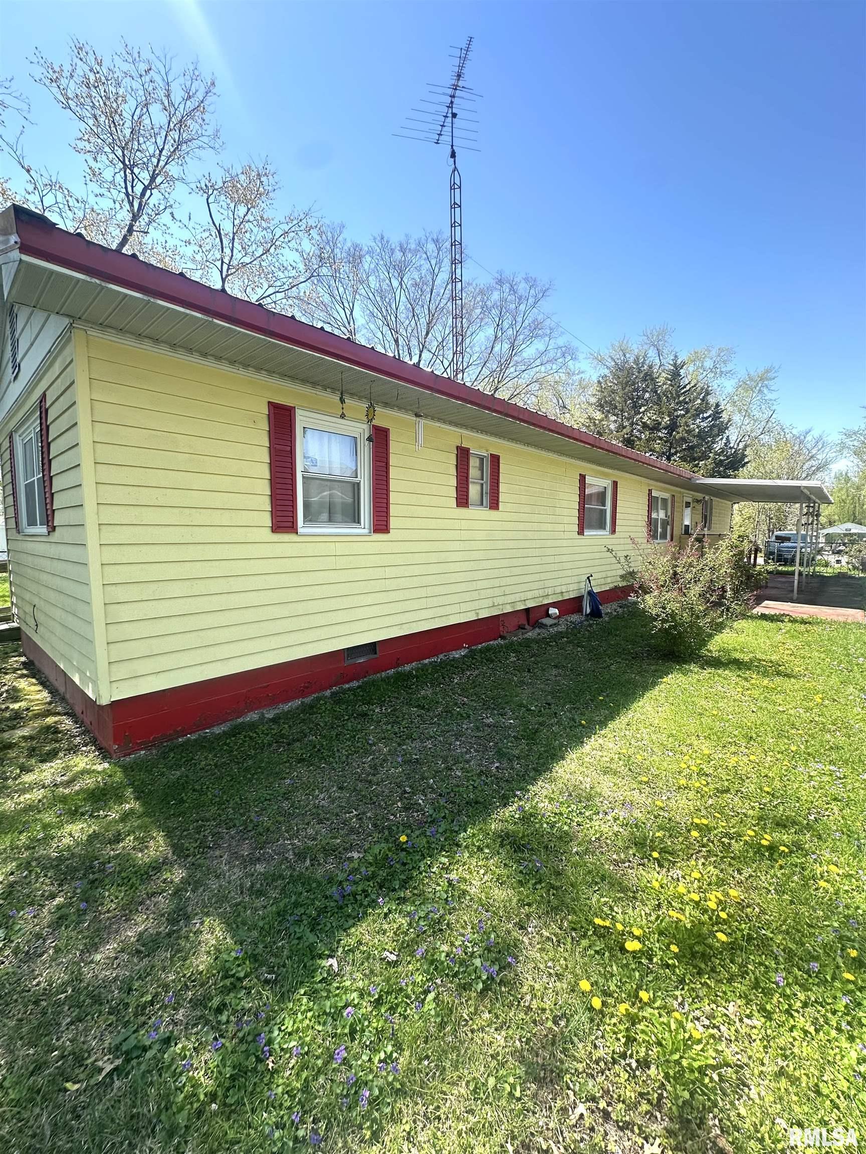 1305 S Maple Street, Centralia, Illinois image 2